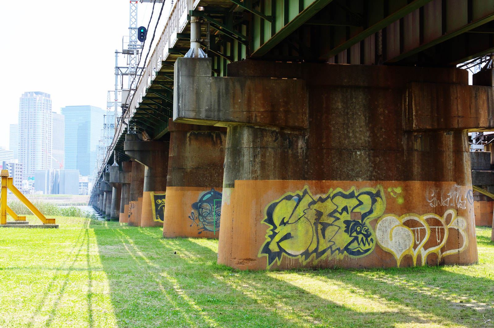 HD Pentax DA 40mm F2.8 Limited sample photo. Railway bridge juso photography