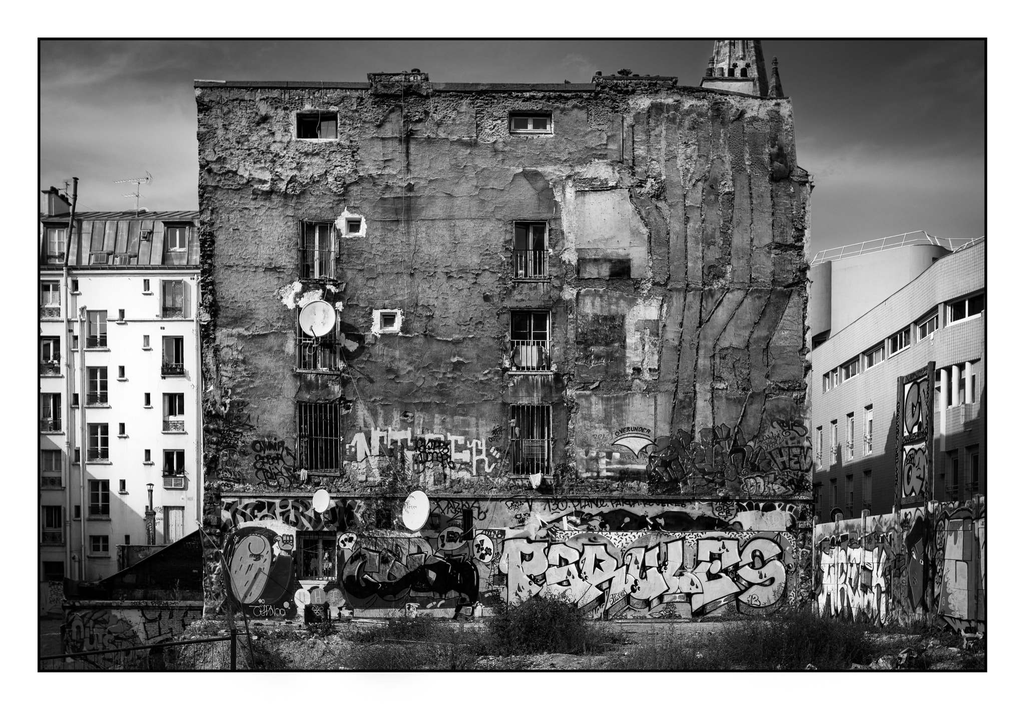 Canon EOS 600D (Rebel EOS T3i / EOS Kiss X5) + Canon EF 24-70mm F2.8L USM sample photo. # paris xx # photography