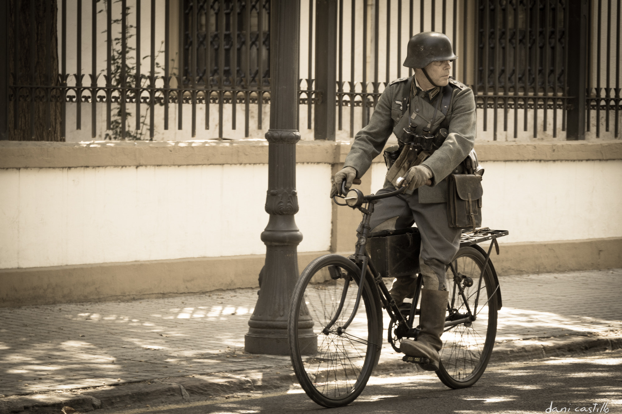 Canon EOS 80D + Sigma 18-200mm f/3.5-6.3 DC OS HSM [II] sample photo. Bicycle soldier photography