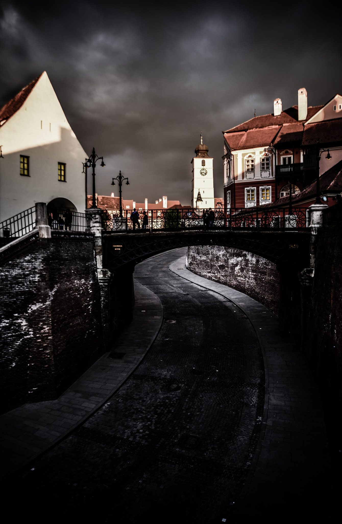 Nikon D800E + AF Zoom-Nikkor 24-120mm f/3.5-5.6D IF sample photo. Old town sibiu photography