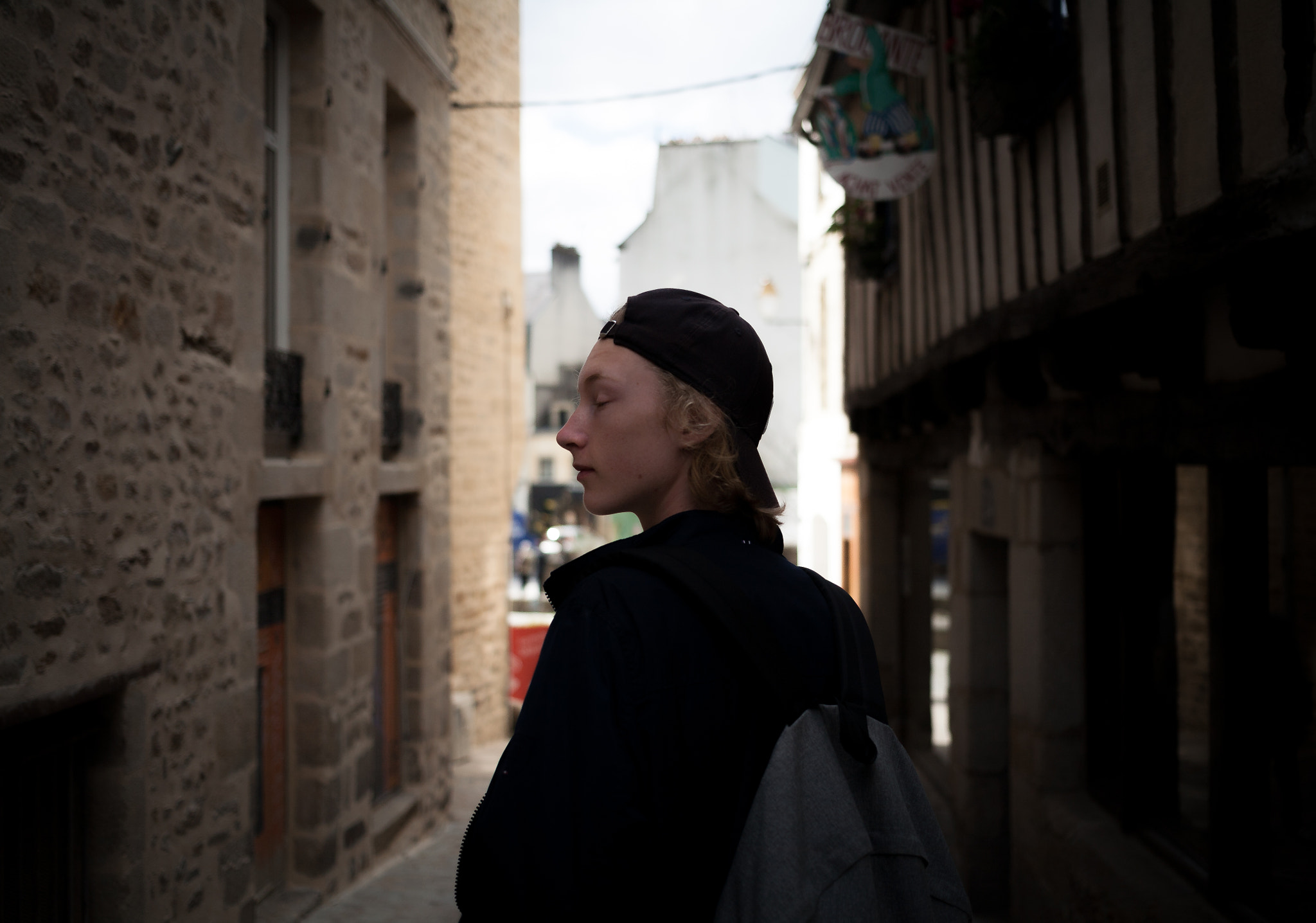 Canon EOS 5D sample photo. Light at the end of the alley photography