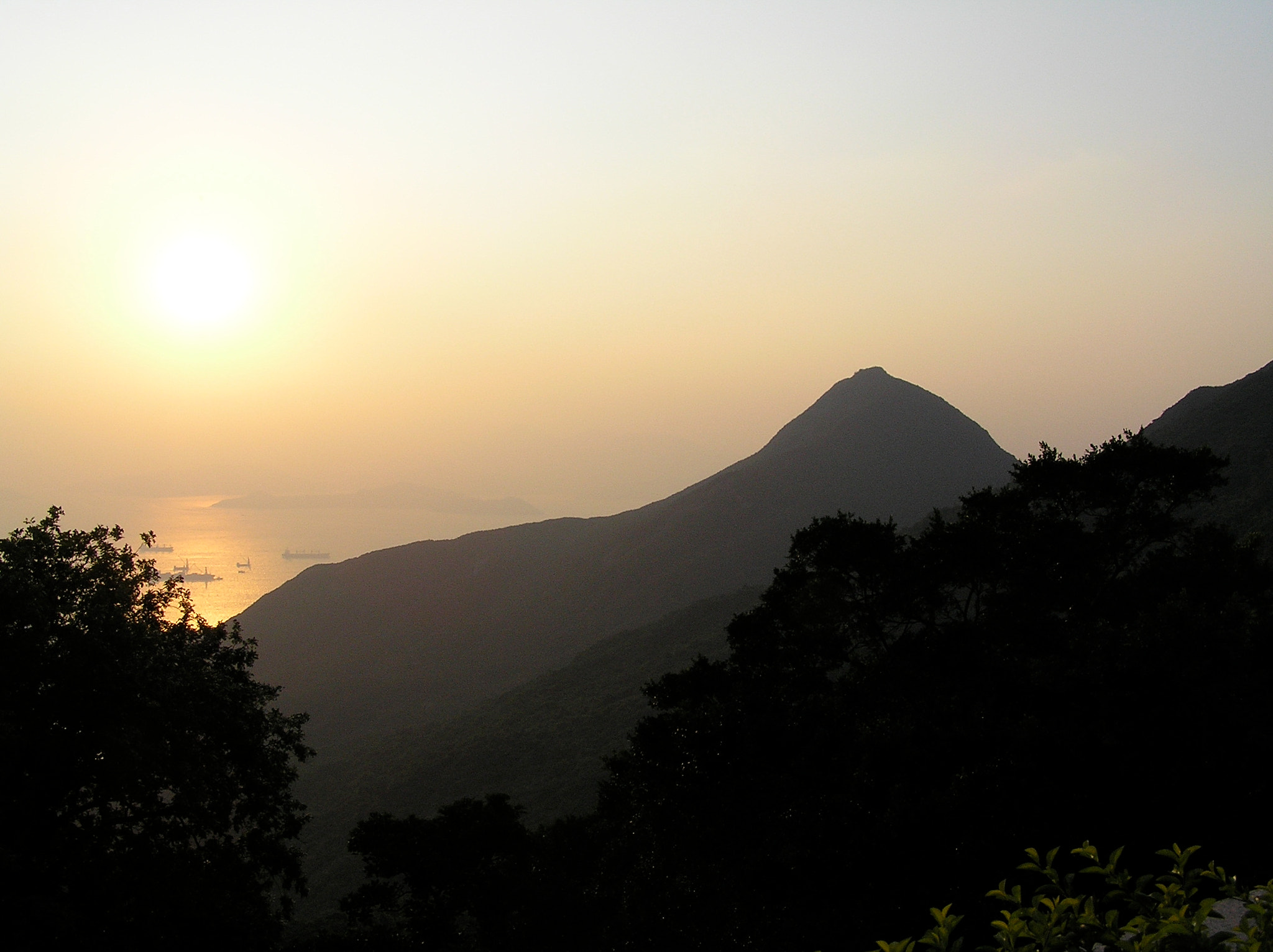 Olympus C765UZ sample photo. Hong kong peak photography