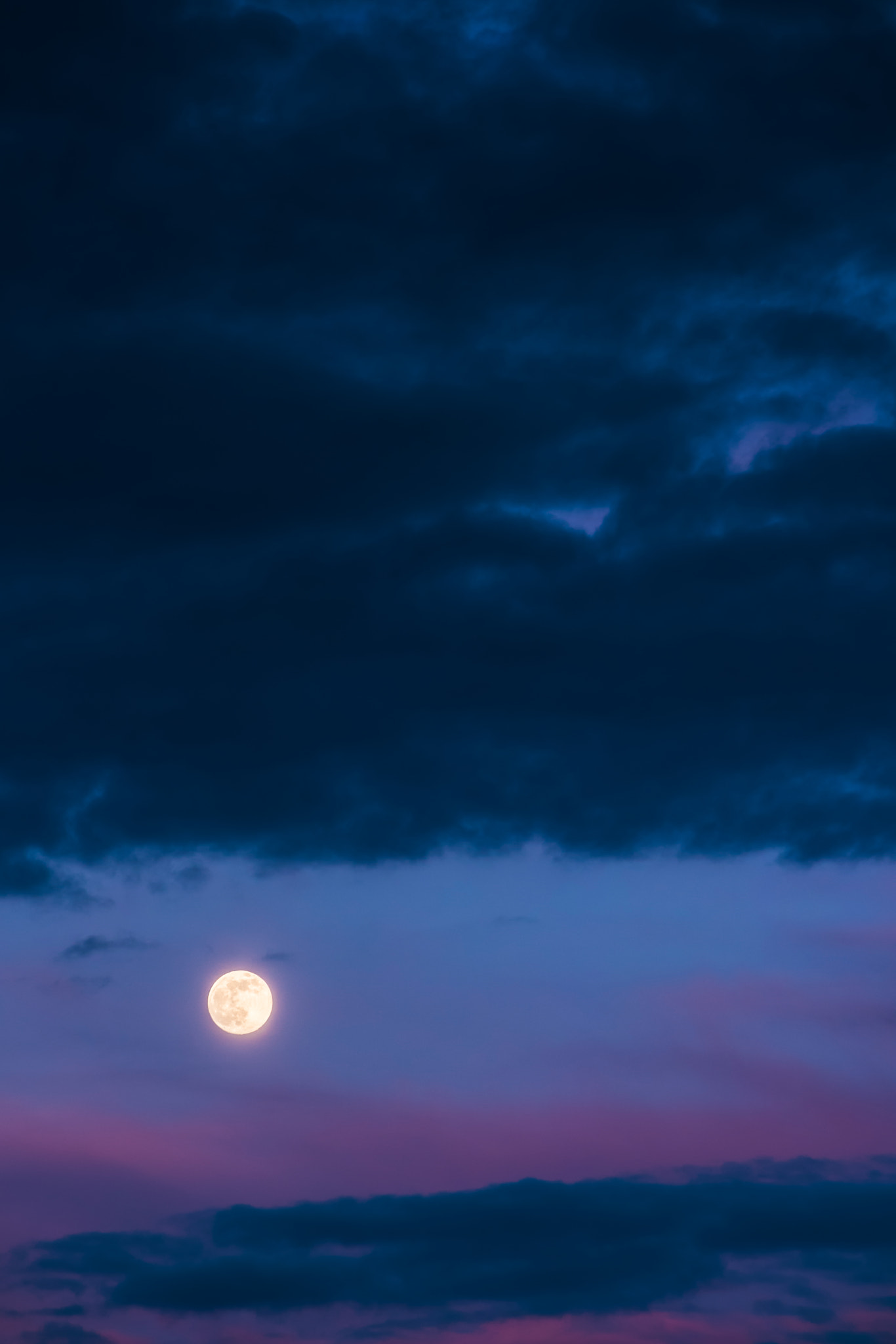 Sony a7R II + Canon EF 70-200mm F2.8L IS USM sample photo. Magic hour moonrise photography