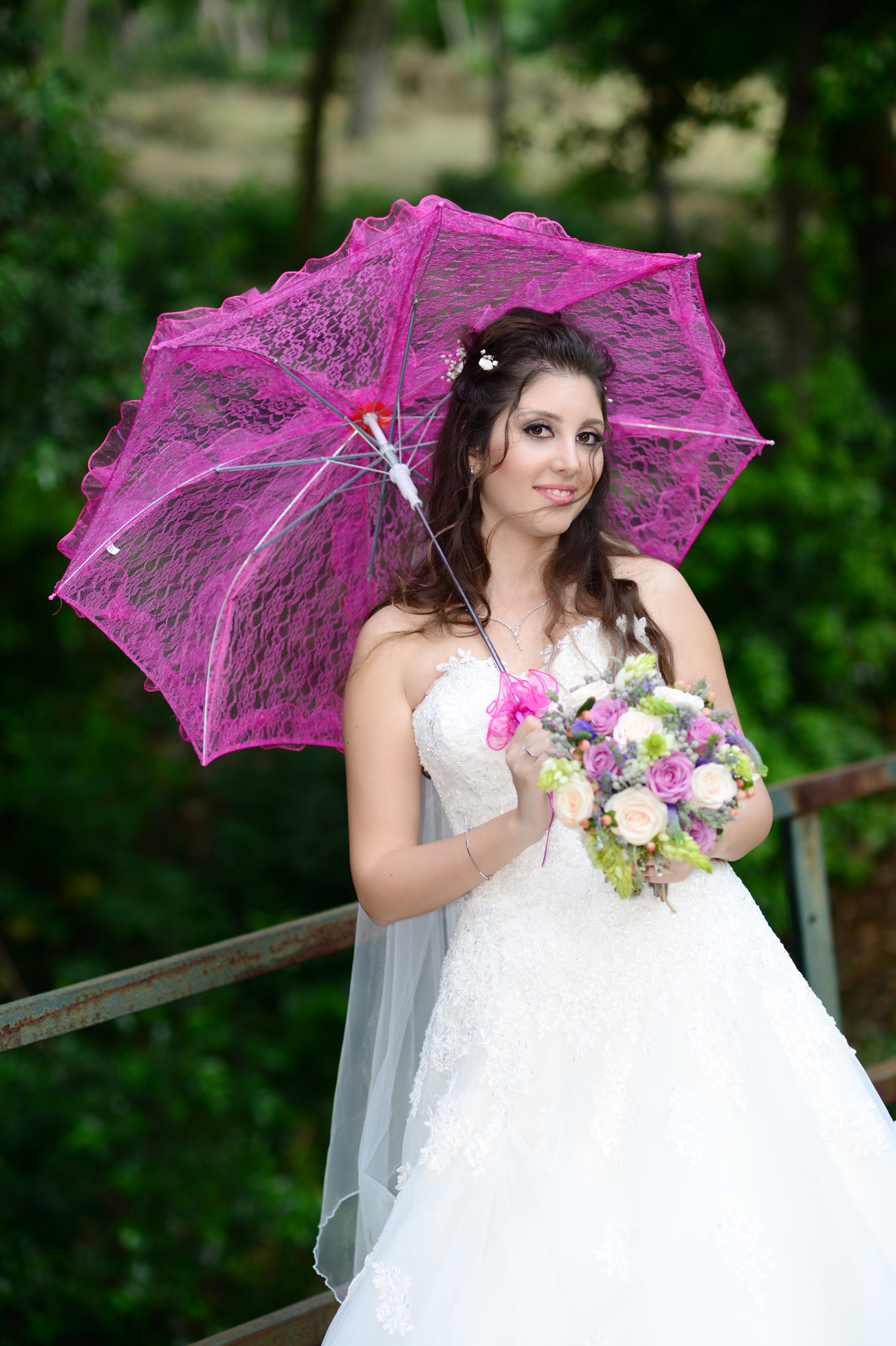 Sigma 150-500mm F5-6.3 DG OS HSM sample photo. () photography