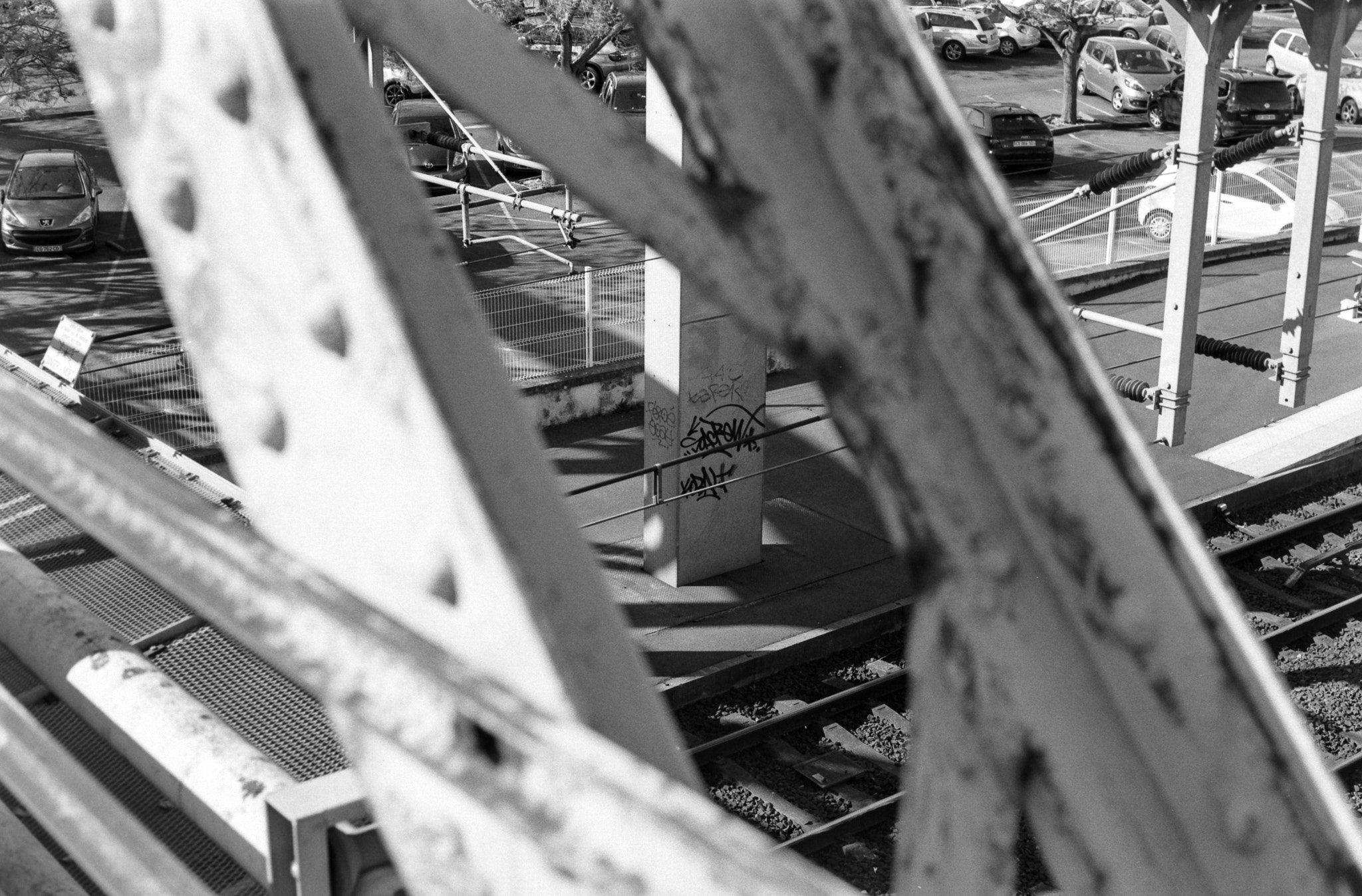 Canon EF 100mm F2.8 Macro USM sample photo. La gare - la rochelle photography