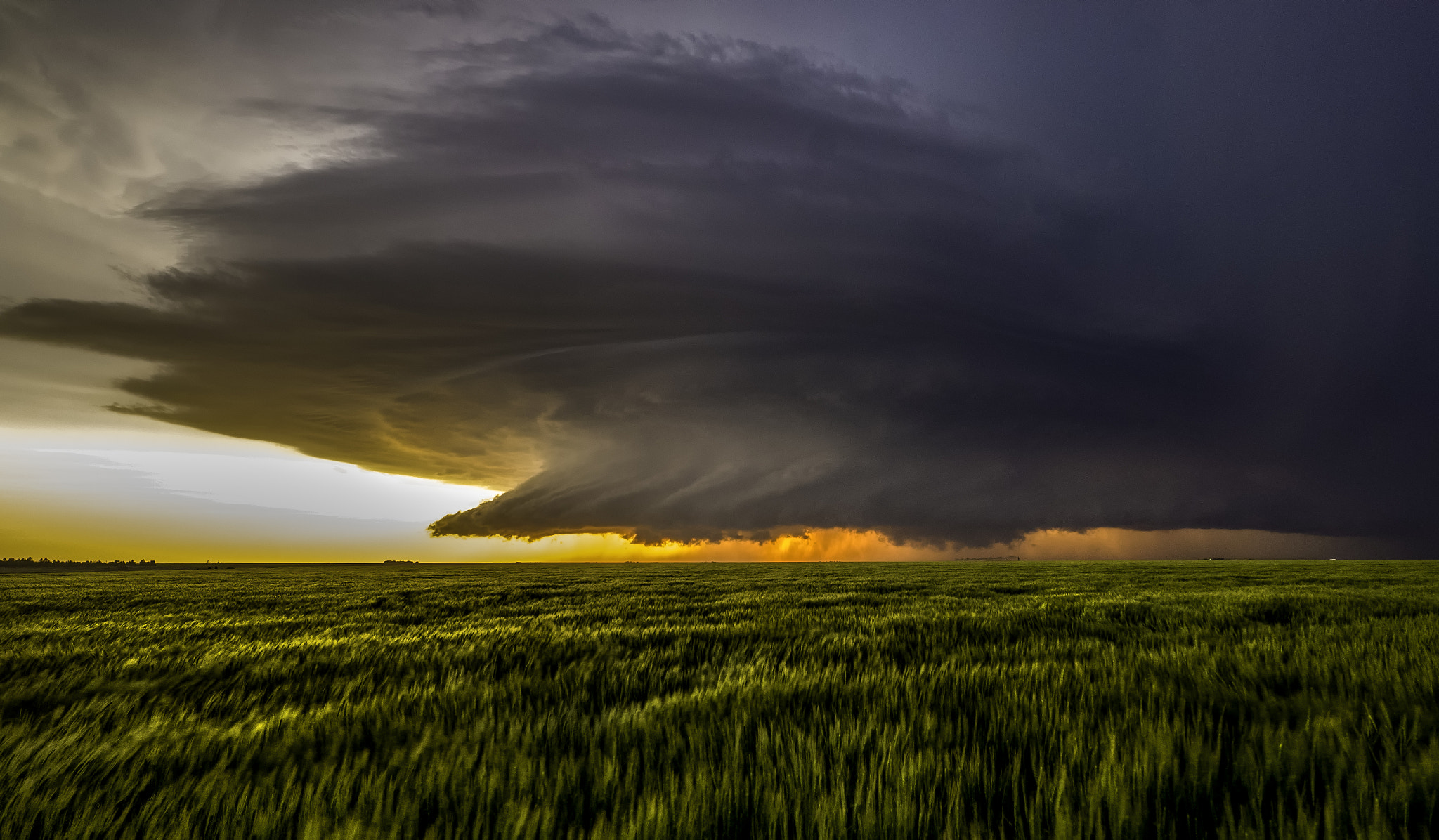 Leica Tri-Elmar-M 16-18-21mm F4 ASPH sample photo. Kansas storm photography