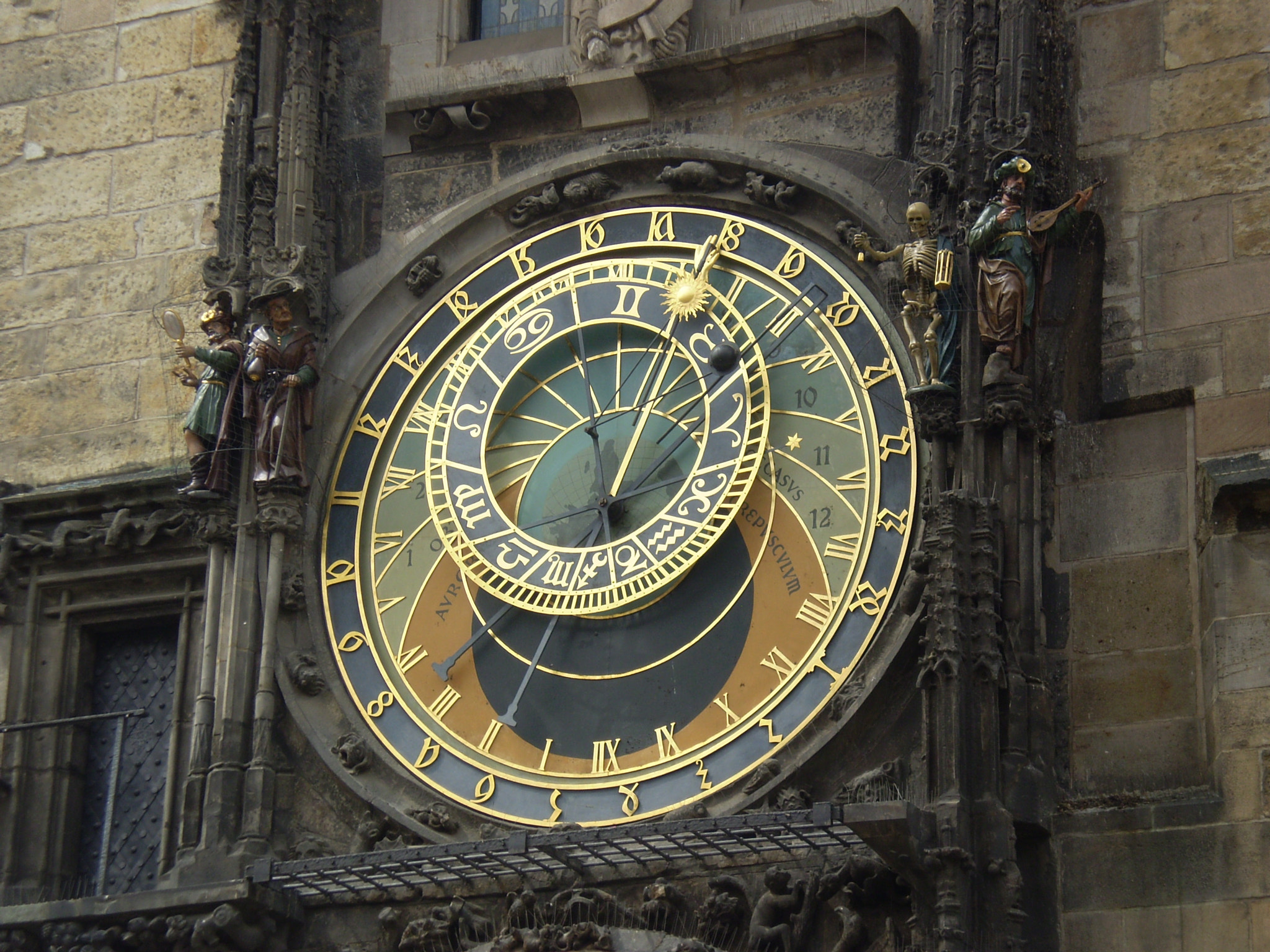 Olympus FE220,X785 sample photo. Astronomical clock photography