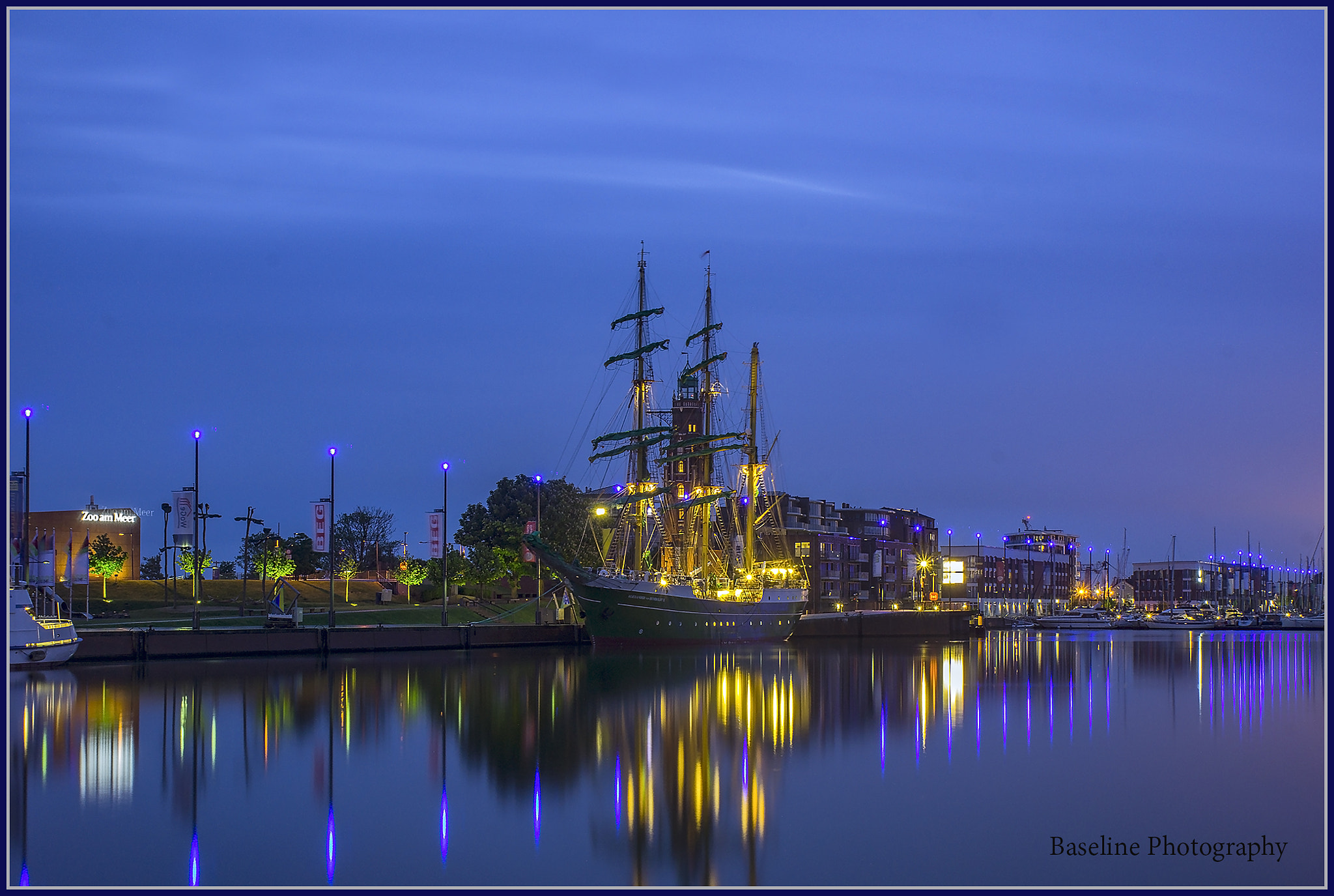 Sony DT 18-70mm F3.5-5.6 sample photo. Alex v. humboldt ii by night photography