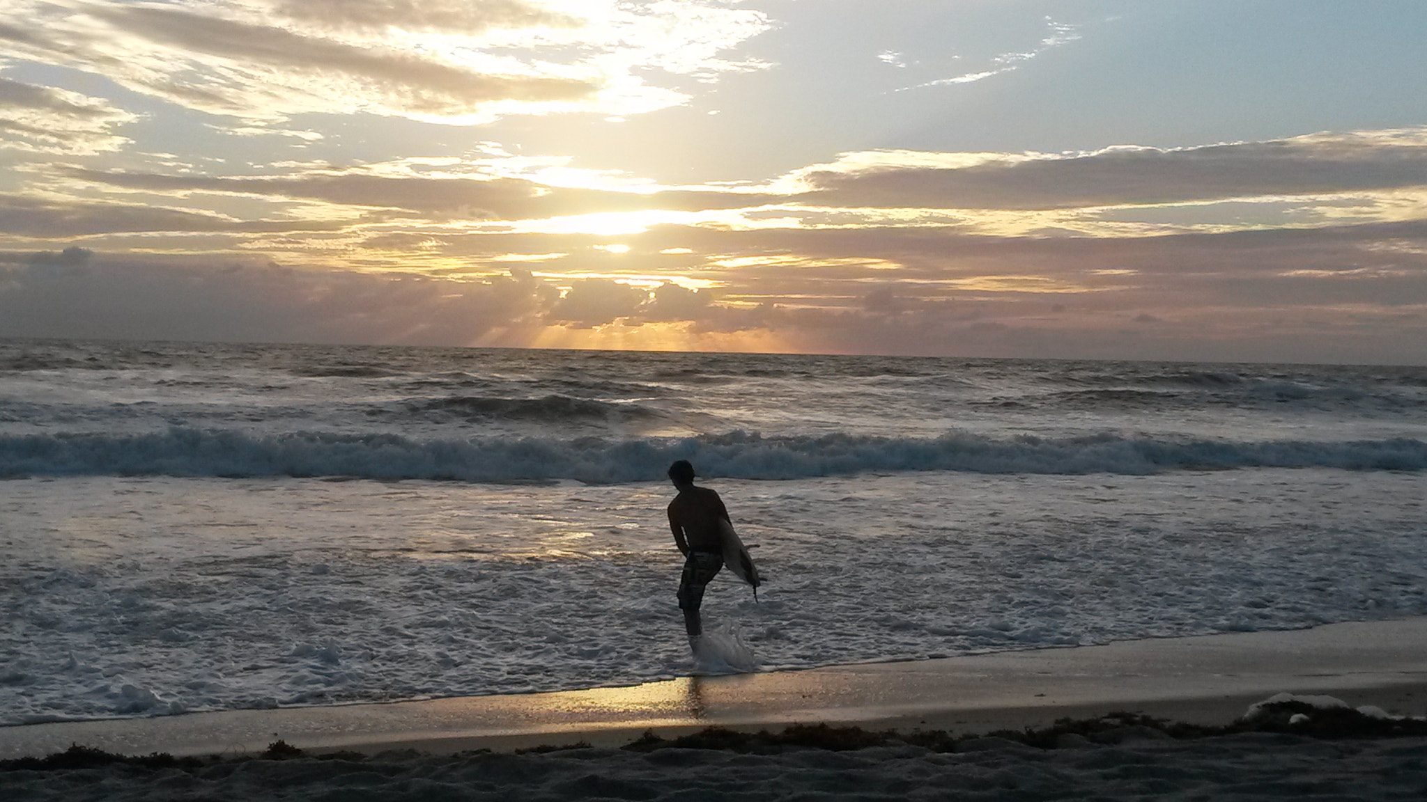 Samsung Galaxy S4 Active sample photo. Early start photography