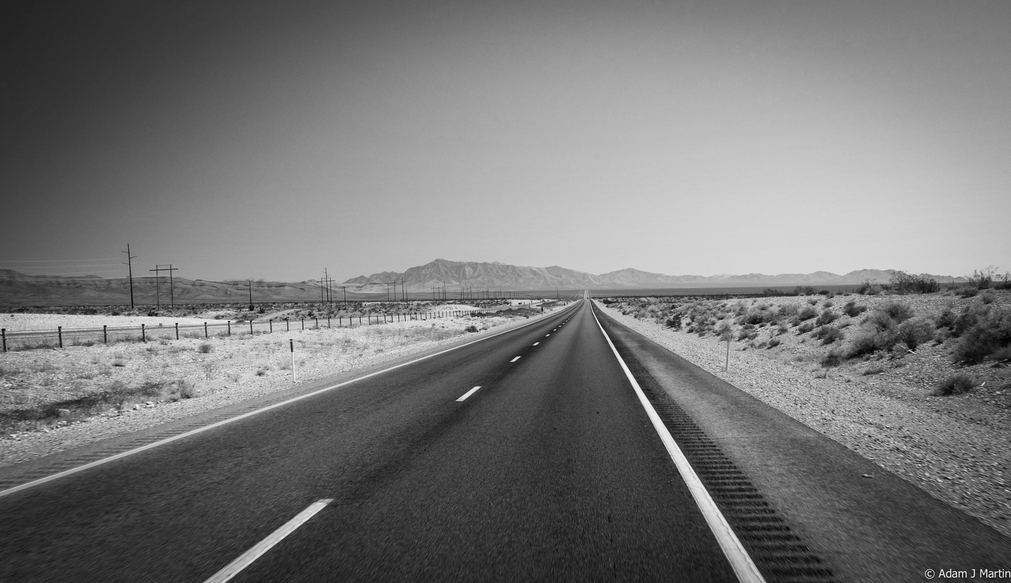 Fujifilm X-M1 + Fujifilm XF 18-55mm F2.8-4 R LM OIS sample photo. Road trip photography