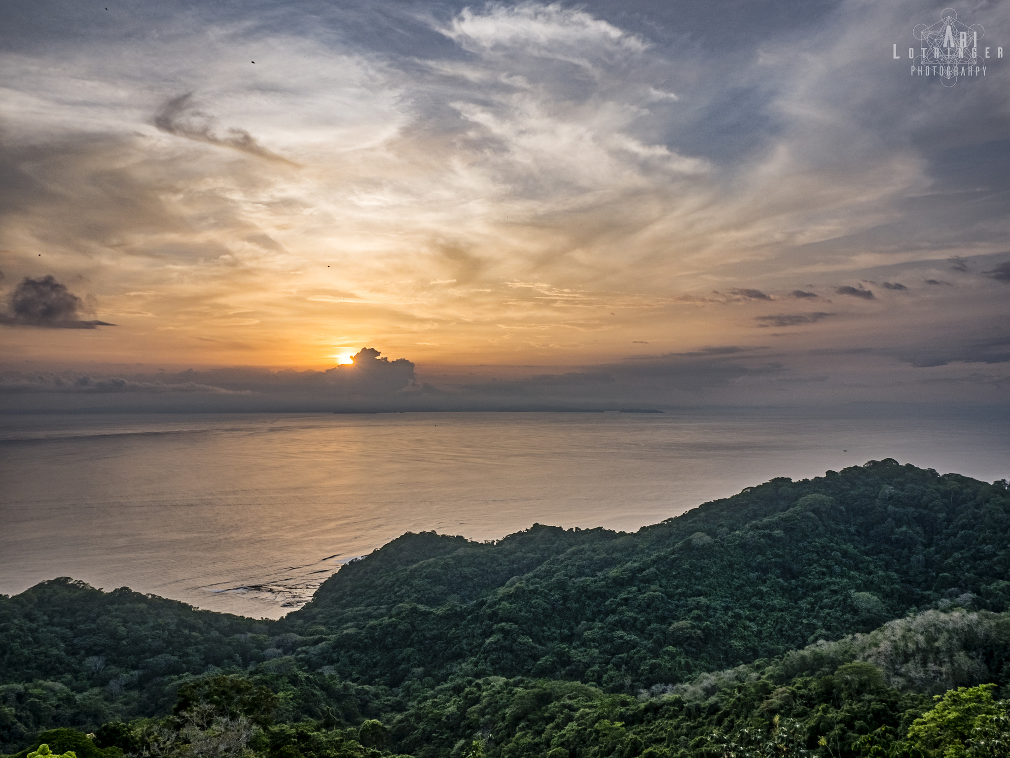 Panasonic Lumix DMC-G7 + Panasonic Lumix G 14mm F2.5 ASPH sample photo. Setting sun in the far ocean photography