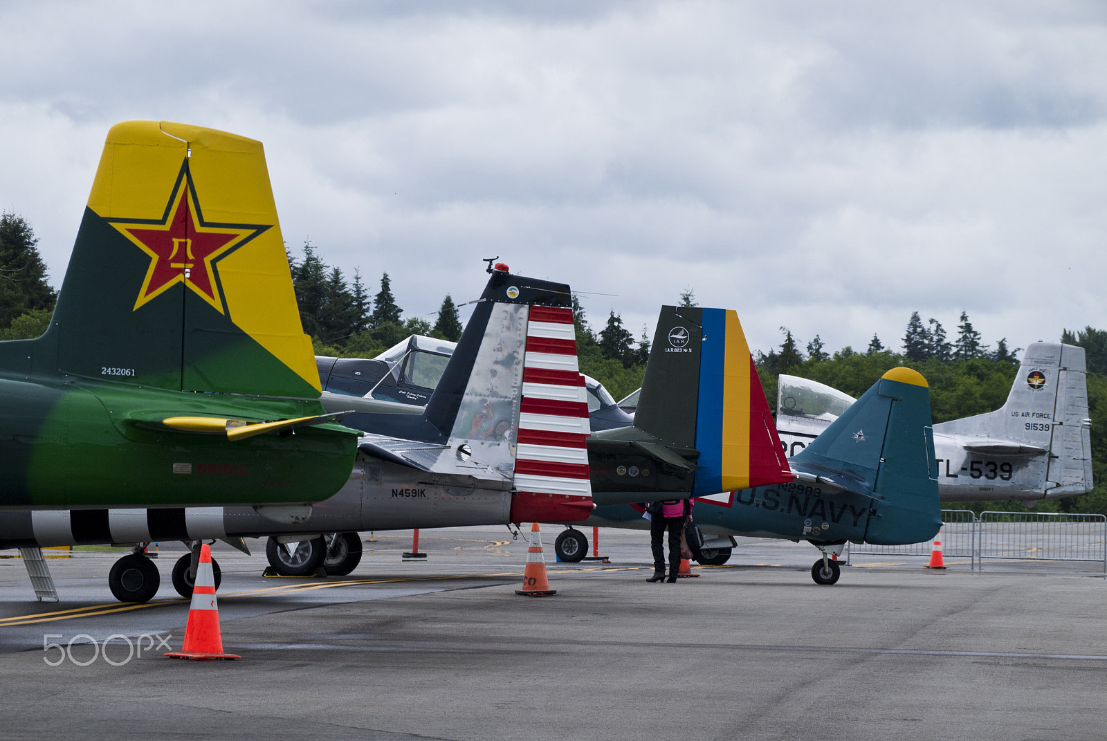 Olympus PEN E-P1 sample photo. Warbird lineup photography