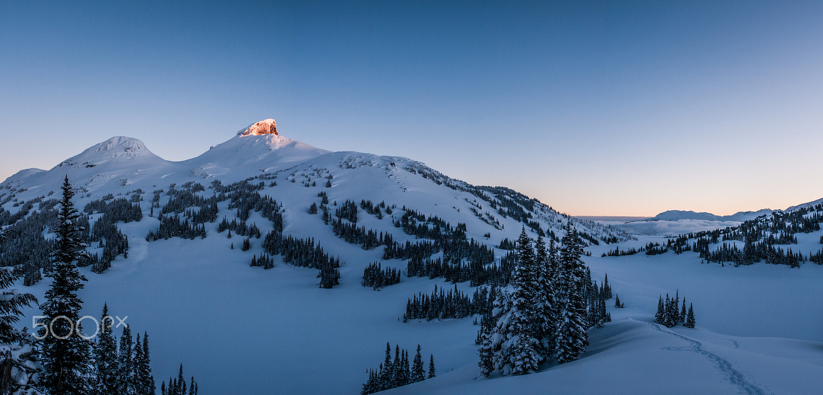 Nikon D300 + Nikon AF Nikkor 20mm F2.8D sample photo. Sunrise over black tusk photography