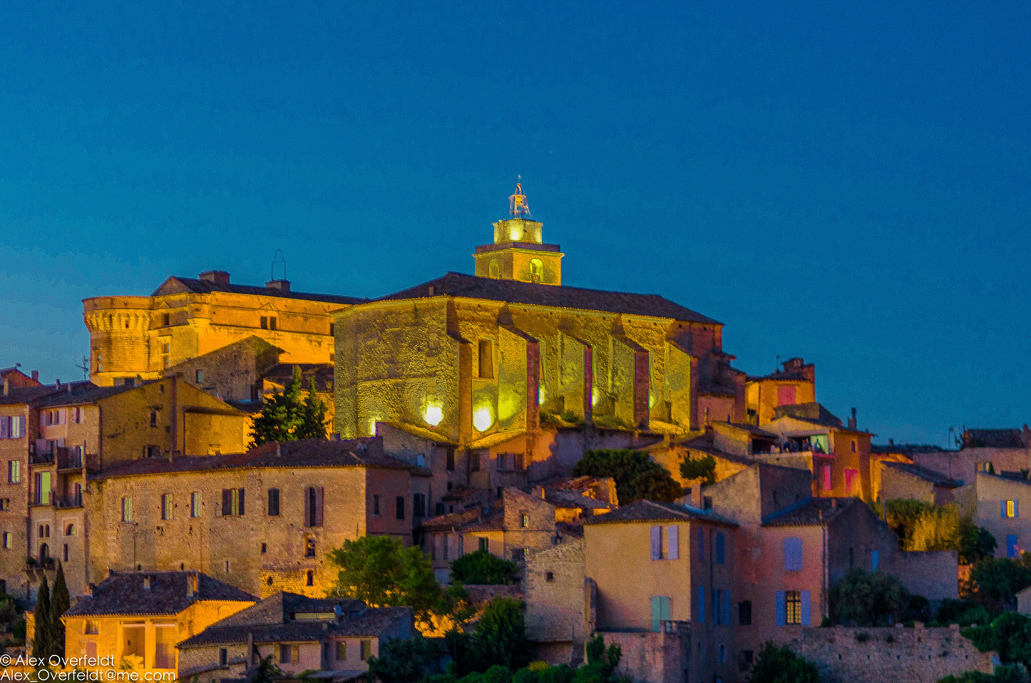 Sigma 85mm F1.4 EX DG HSM sample photo. Sunset on the village of gordes in the french lubéron photography
