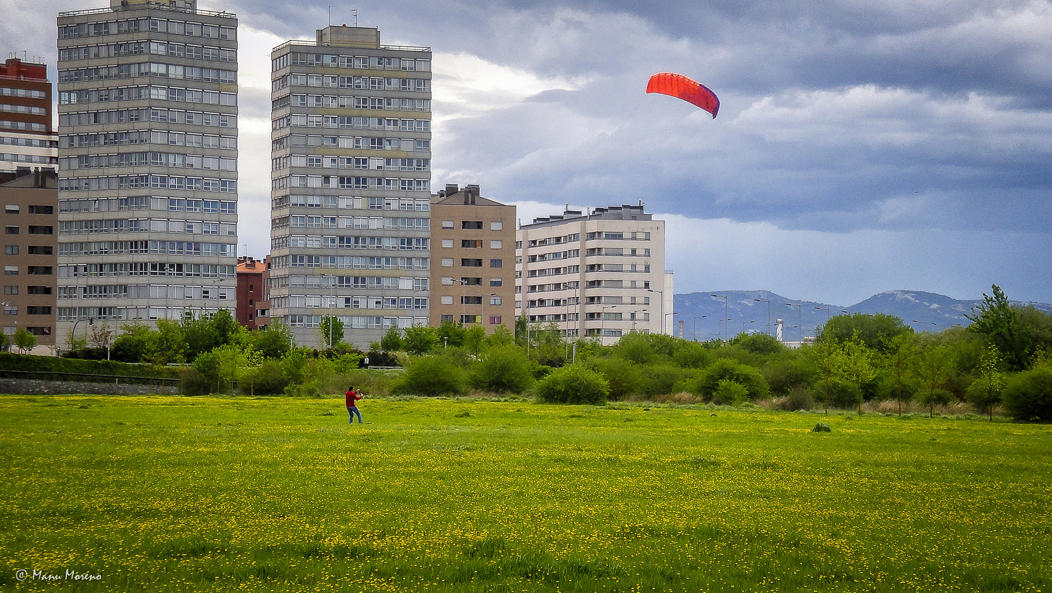 Sony DSC-TX7 sample photo. Man & his kite  (2016p365/181) photography