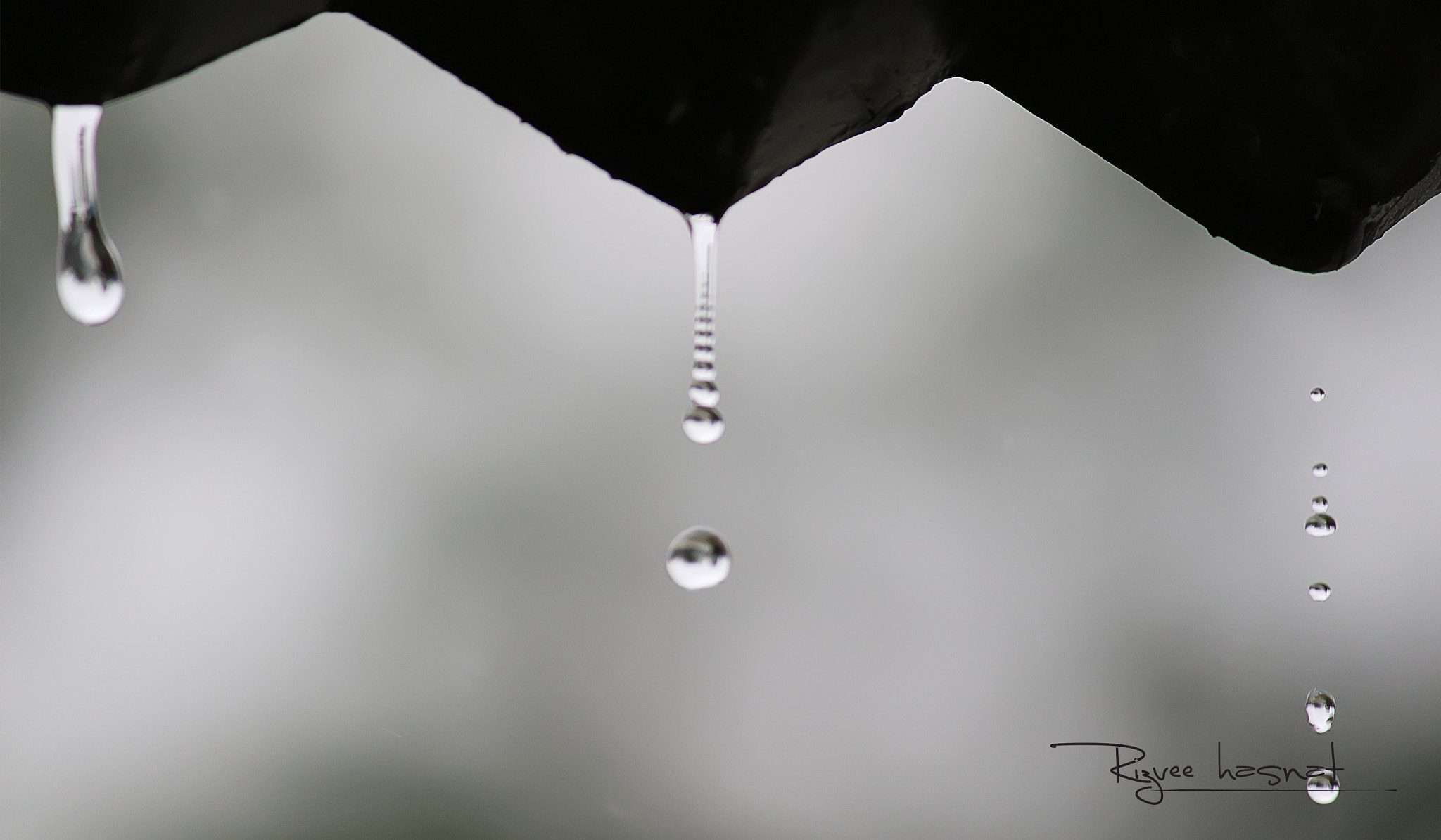 Canon EOS 700D (EOS Rebel T5i / EOS Kiss X7i) sample photo. টিনের চালে বৃষ্টির পানি  photography