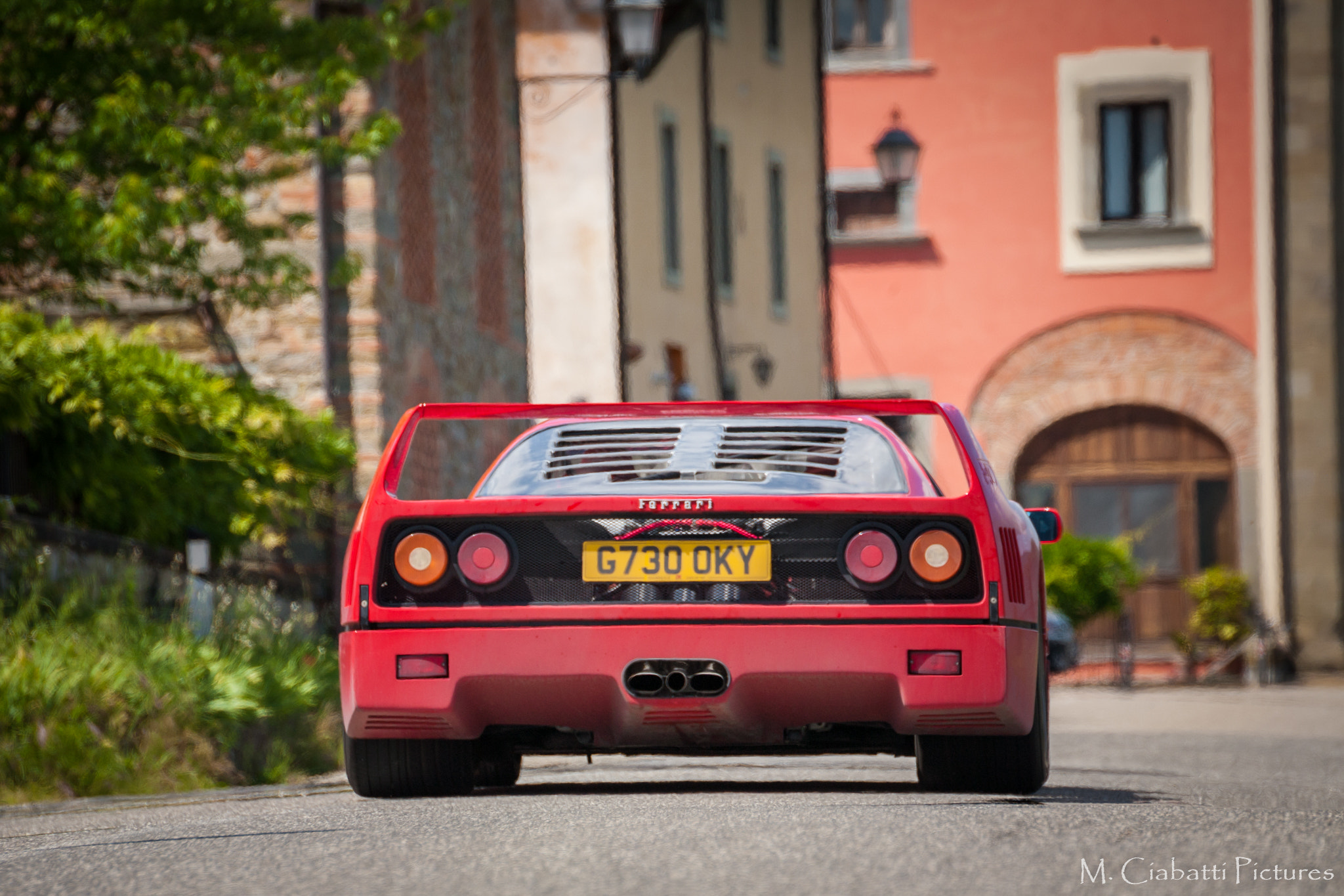 Canon EOS 5D + Tamron SP 70-300mm F4-5.6 Di VC USD sample photo. Ferrari f40 photography