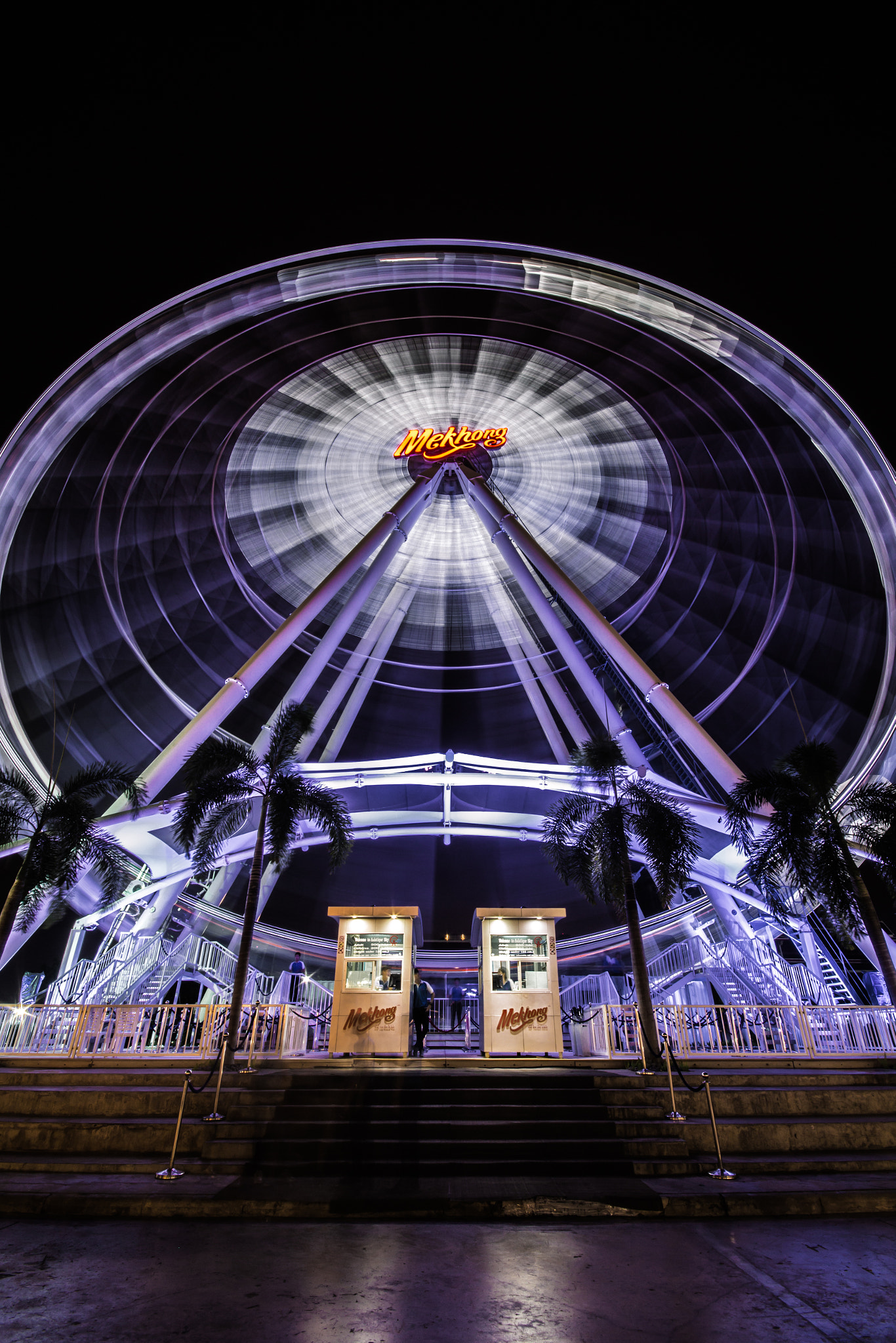 Sigma 10-20mm F4-5.6 EX DC HSM sample photo. The big spin photography