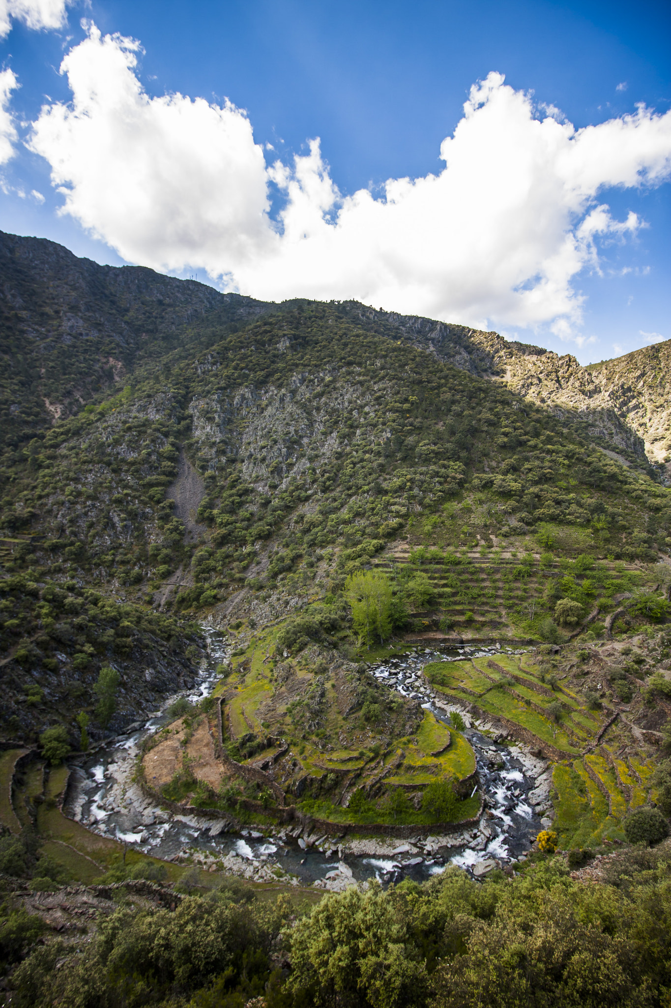 Canon EF-S 10-18mm F4.5–5.6 IS STM sample photo. Meander in el gasco photography