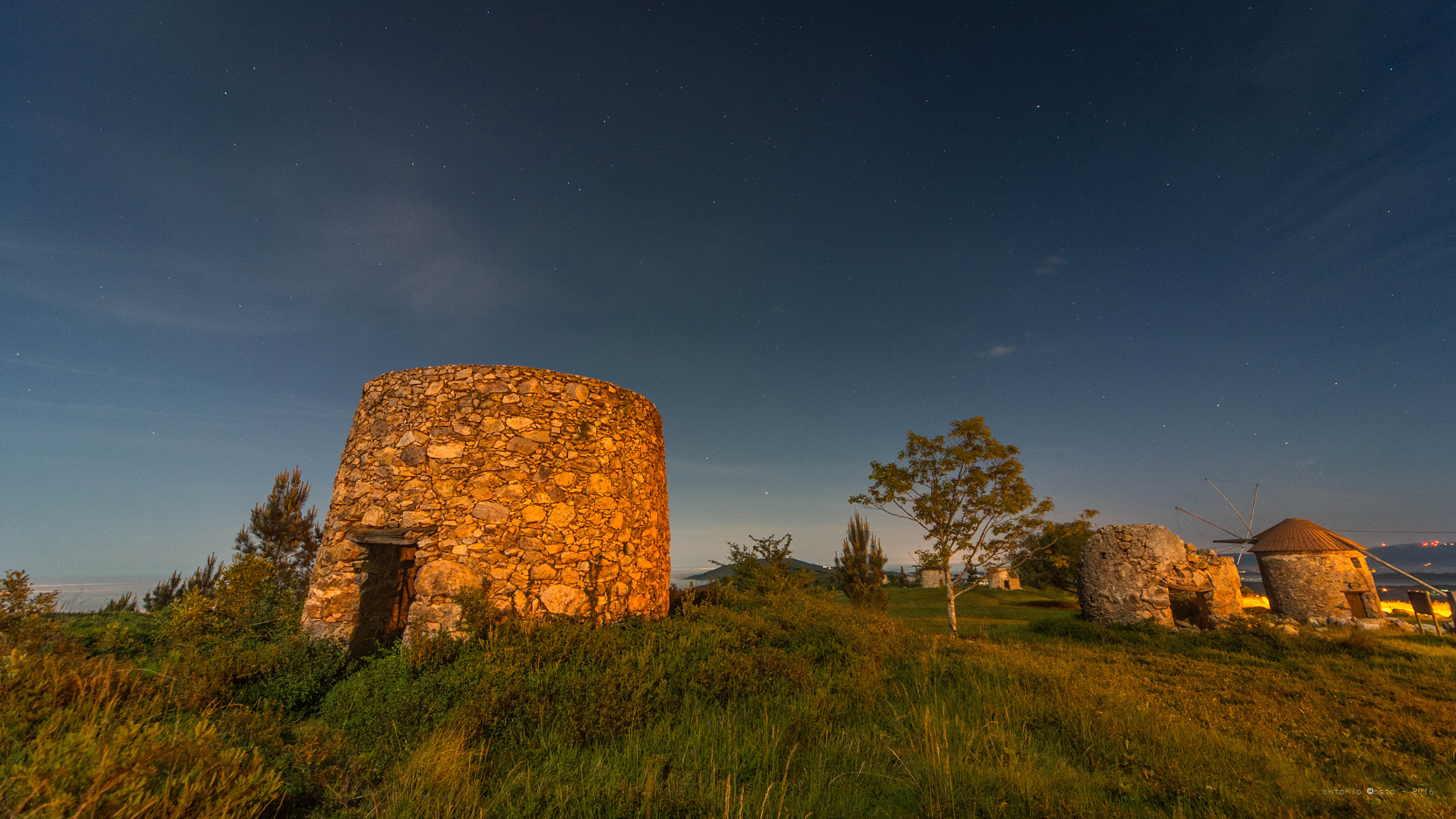 Sigma 12-24mm F4.5-5.6 EX DG Aspherical HSM sample photo. Abandoned windmill photography