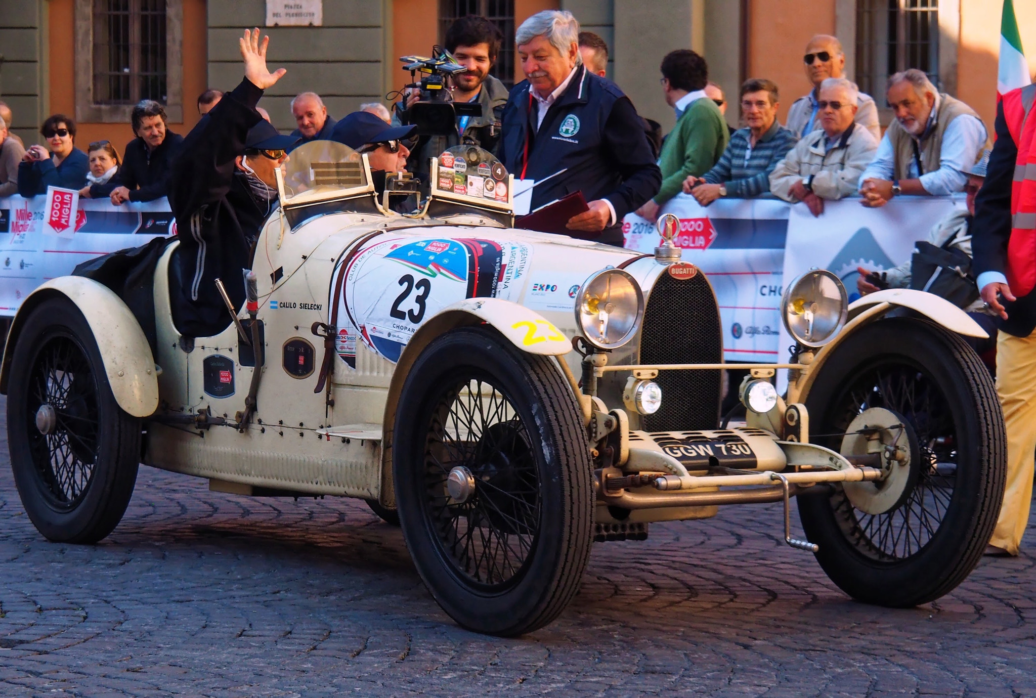 Olympus OM-D E-M10 II + Olympus M.Zuiko Digital ED 14-150mm F4-5.6 sample photo. Mille miglia 2016 photography