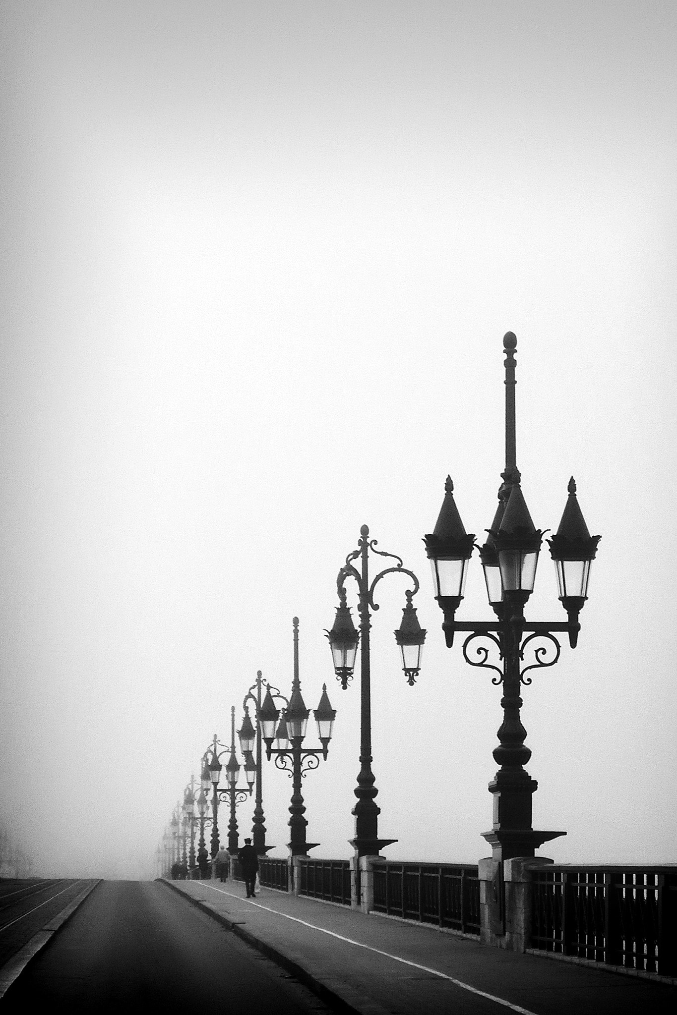 Pentax X90 sample photo. Bordeaux - pont de pierre photography