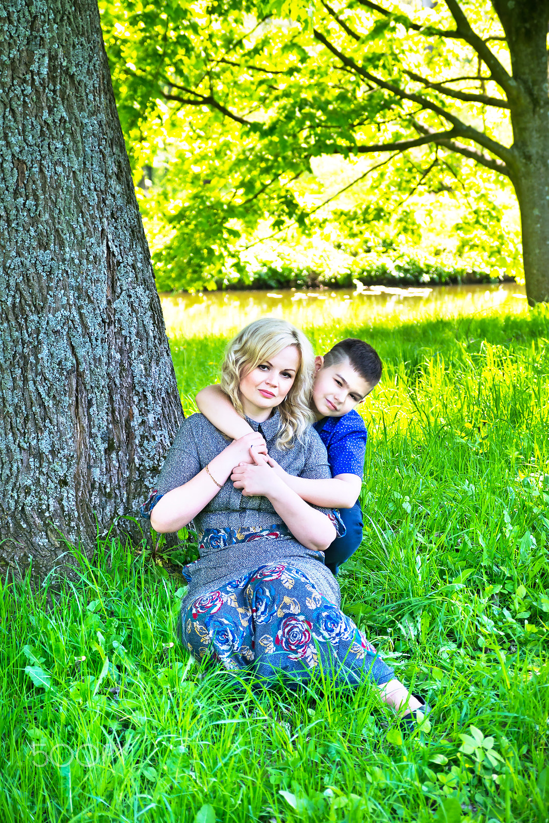 Nikon D3100 + Sigma 17-70mm F2.8-4 DC Macro OS HSM sample photo. Mother and son photography
