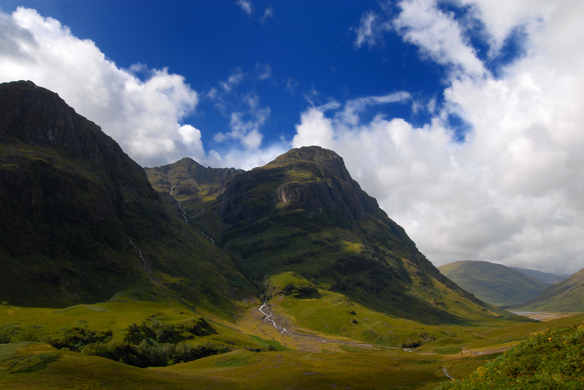 Nikon D200 + Sigma 18-50mm F2.8 EX DC Macro sample photo. Glen coe photography