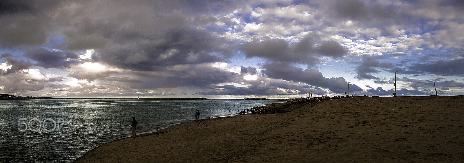Canon EOS 400D (EOS Digital Rebel XTi / EOS Kiss Digital X) sample photo. River, at the end ... with stormy skies .. photography