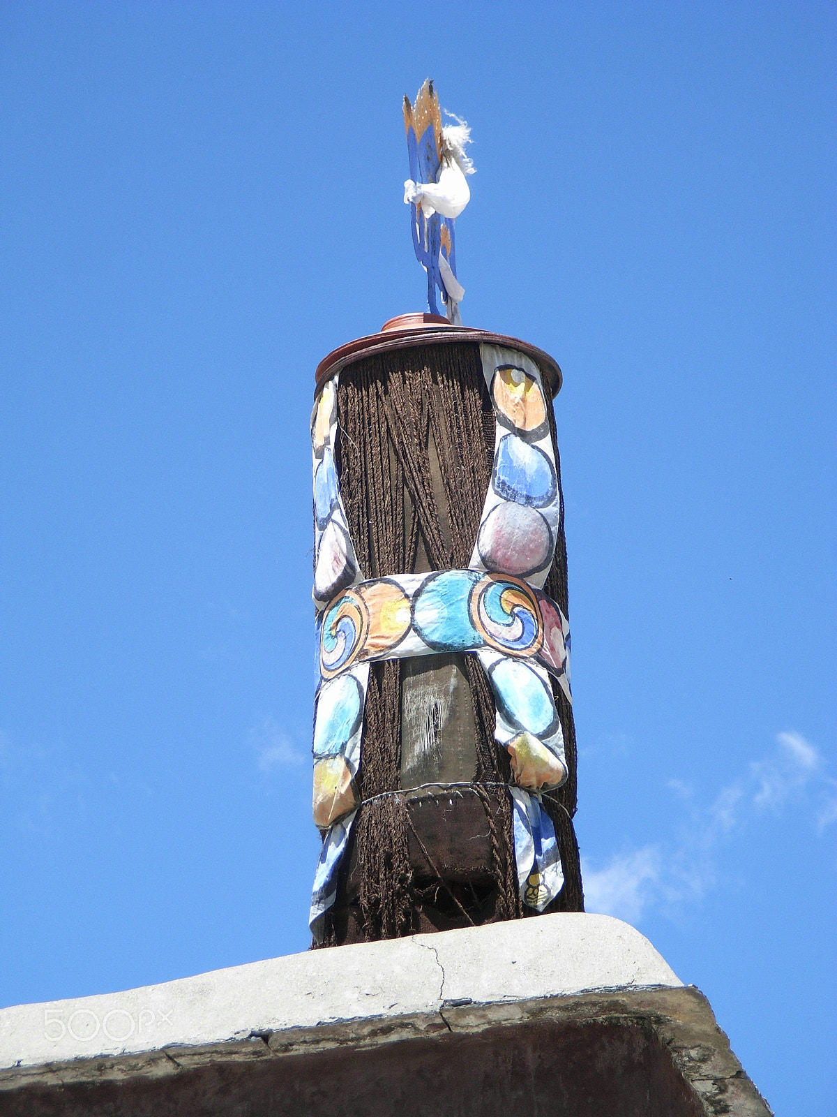 Ricoh Caplio R5 sample photo. Tibetan temple chimney photography