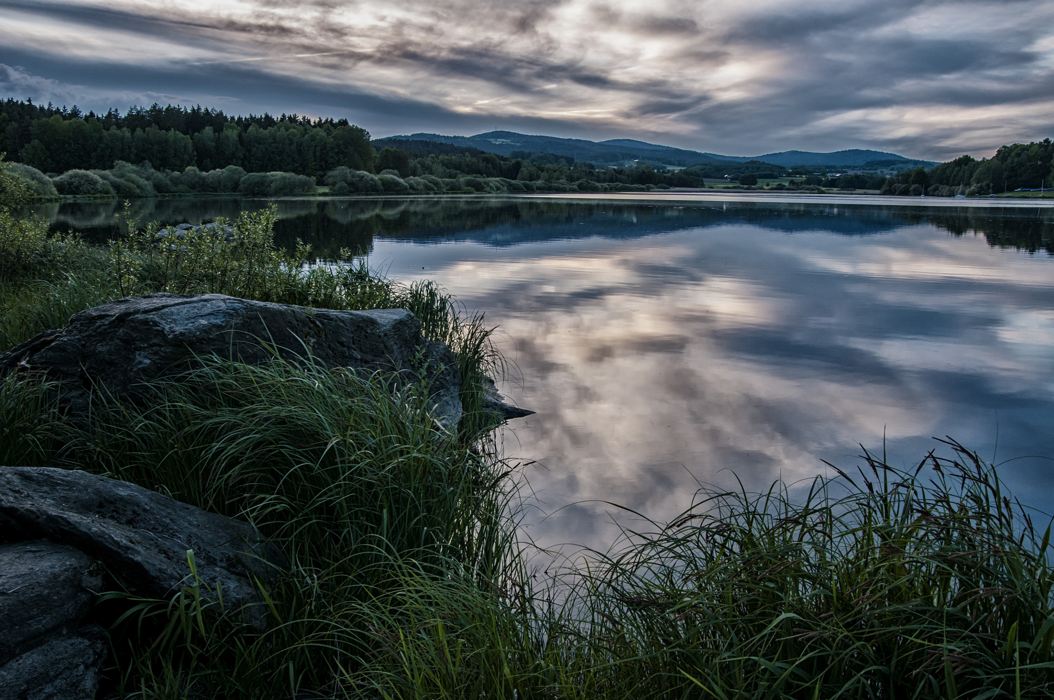 Nikon D300S + Sigma 18-50mm F2.8 EX DC Macro sample photo. Bavarian spring on the lake! photography