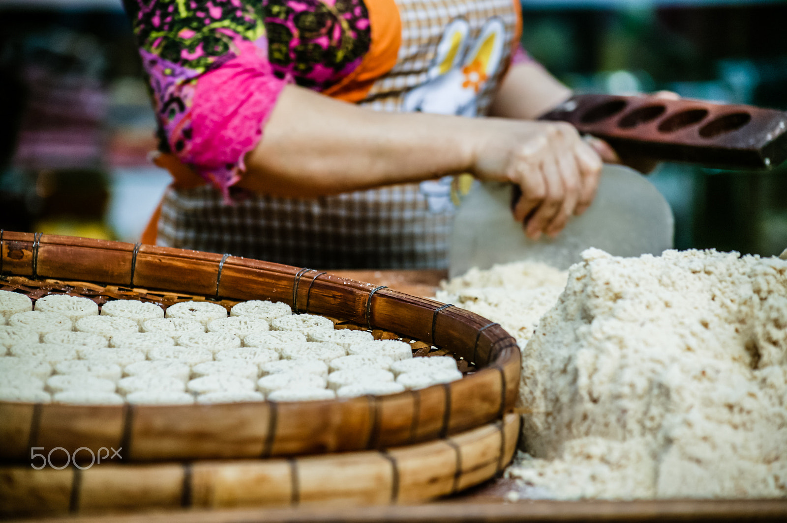 Canon EOS-1Ds sample photo. Cookie maker photography
