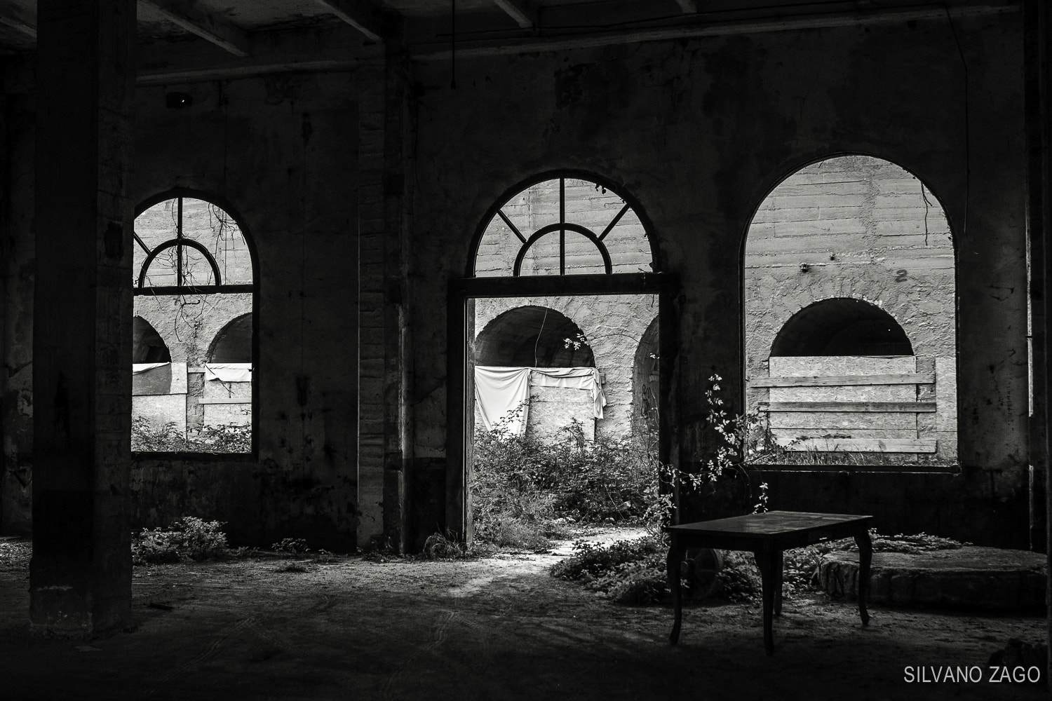 EF28-70mm f/2.8L USM sample photo. Italcementi photography