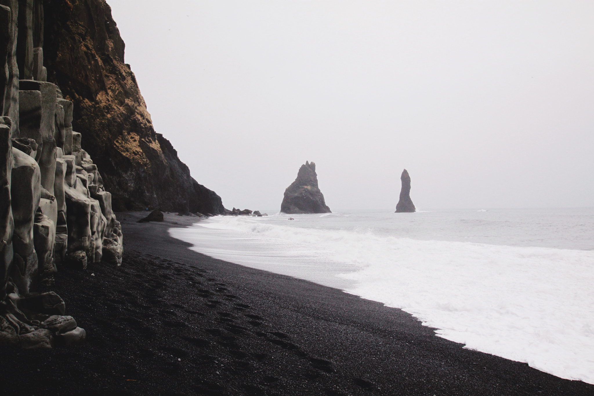 Sigma 10-20mm F3.5 EX DC HSM sample photo. Black sand beach.jpg photography