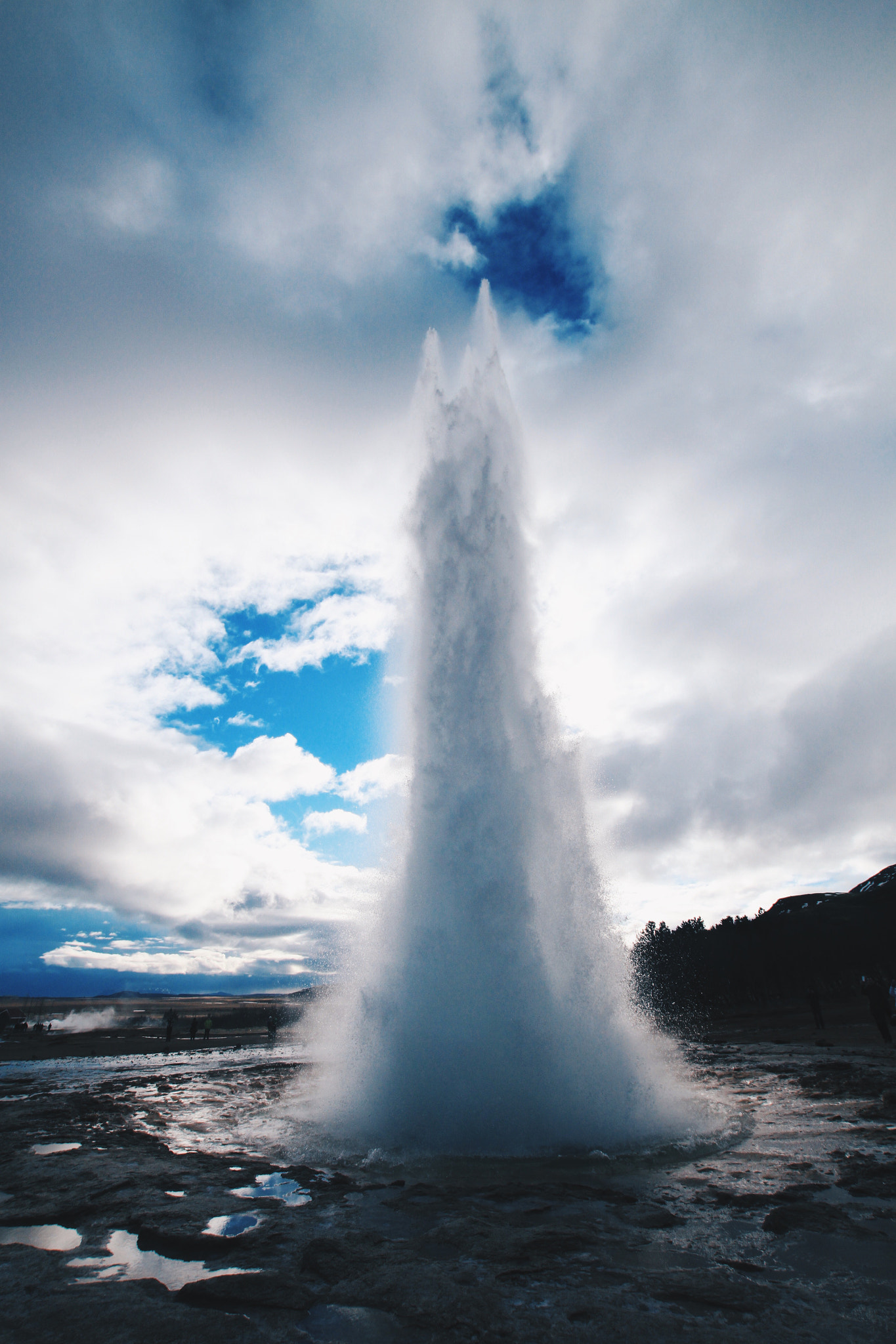 Sigma 10-20mm F3.5 EX DC HSM sample photo. Geyser 2 photography