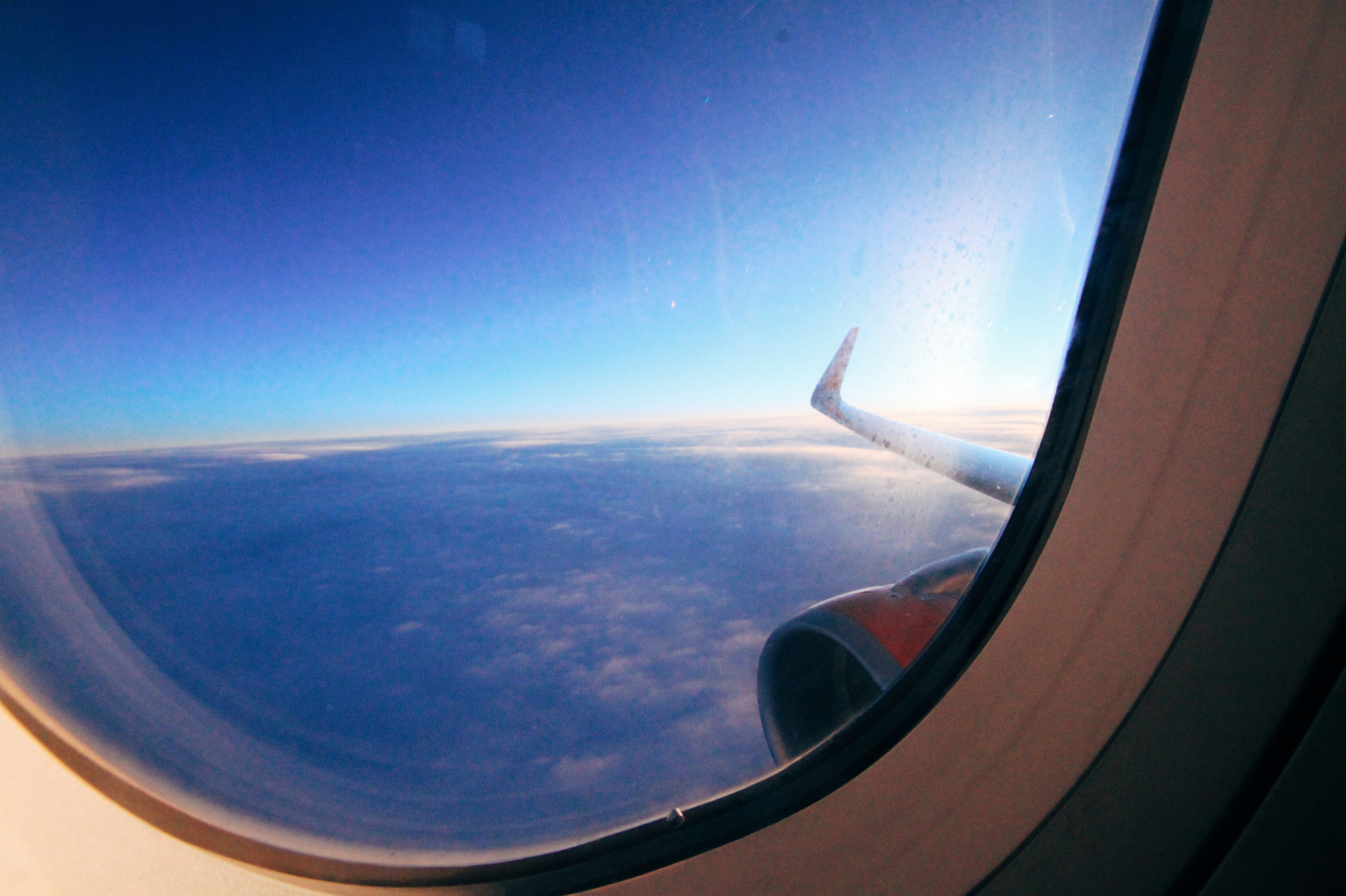 Sigma 10-20mm F3.5 EX DC HSM sample photo. Plane window 1 photography