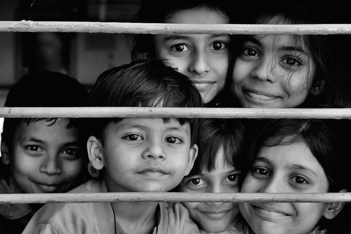 Nikon AF Nikkor 24-85mm F2.8-4D IF sample photo. Children of heaven photography