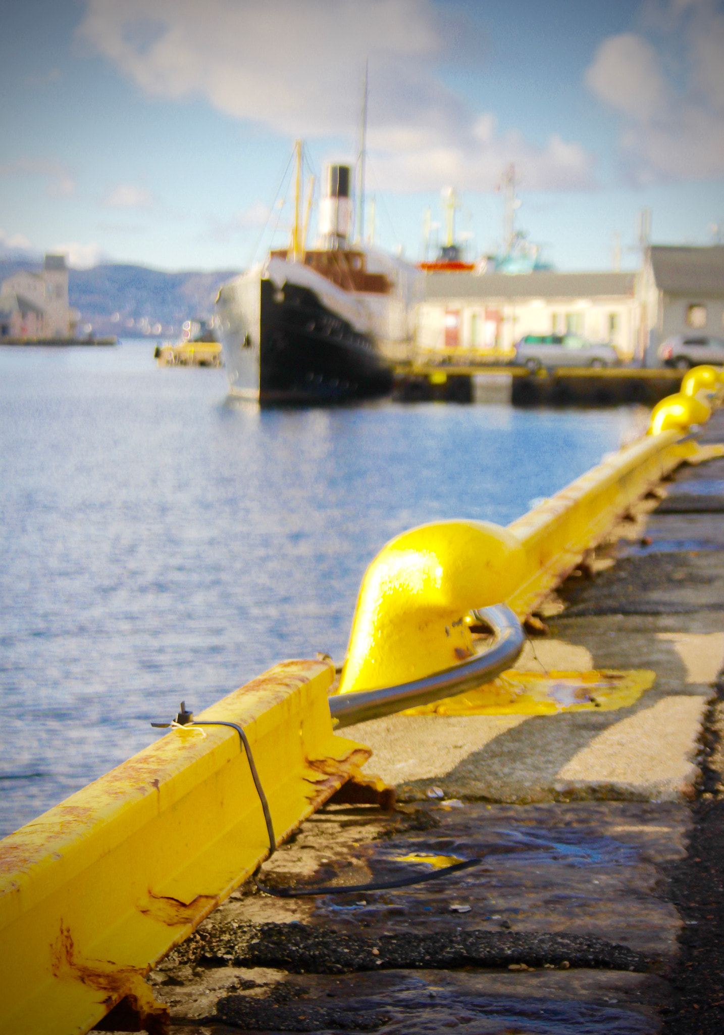 Canon EF-S 18-55mm F3.5-5.6 sample photo. Bergen pier photography