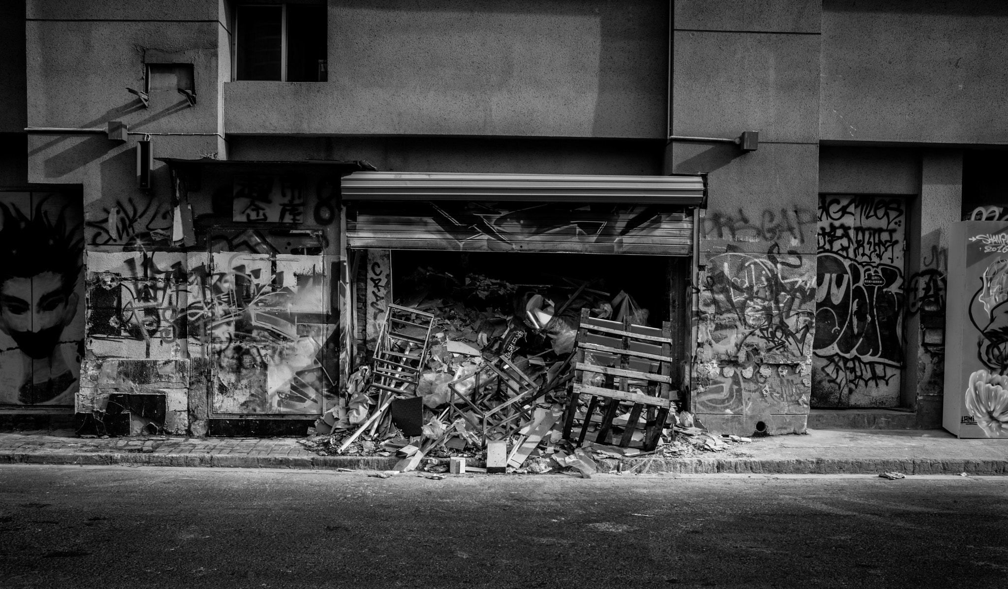 Leica Summilux-M 35mm F1.4 ASPH sample photo. Moganshan road photography