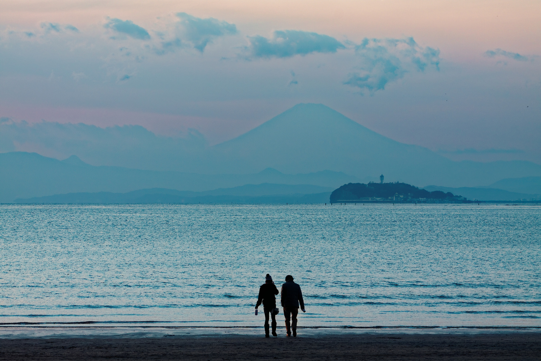 Canon EOS 50D + Canon EF 70-300mm F4-5.6L IS USM sample photo. See mt. fuji in the distance photography