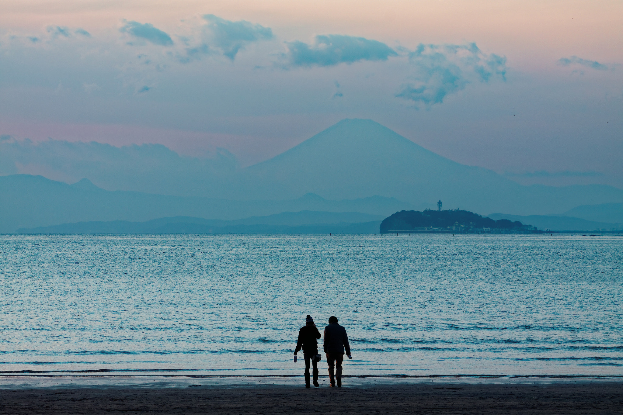 Canon EF 70-300mm F4-5.6L IS USM sample photo. See mt. fuji in the distance photography
