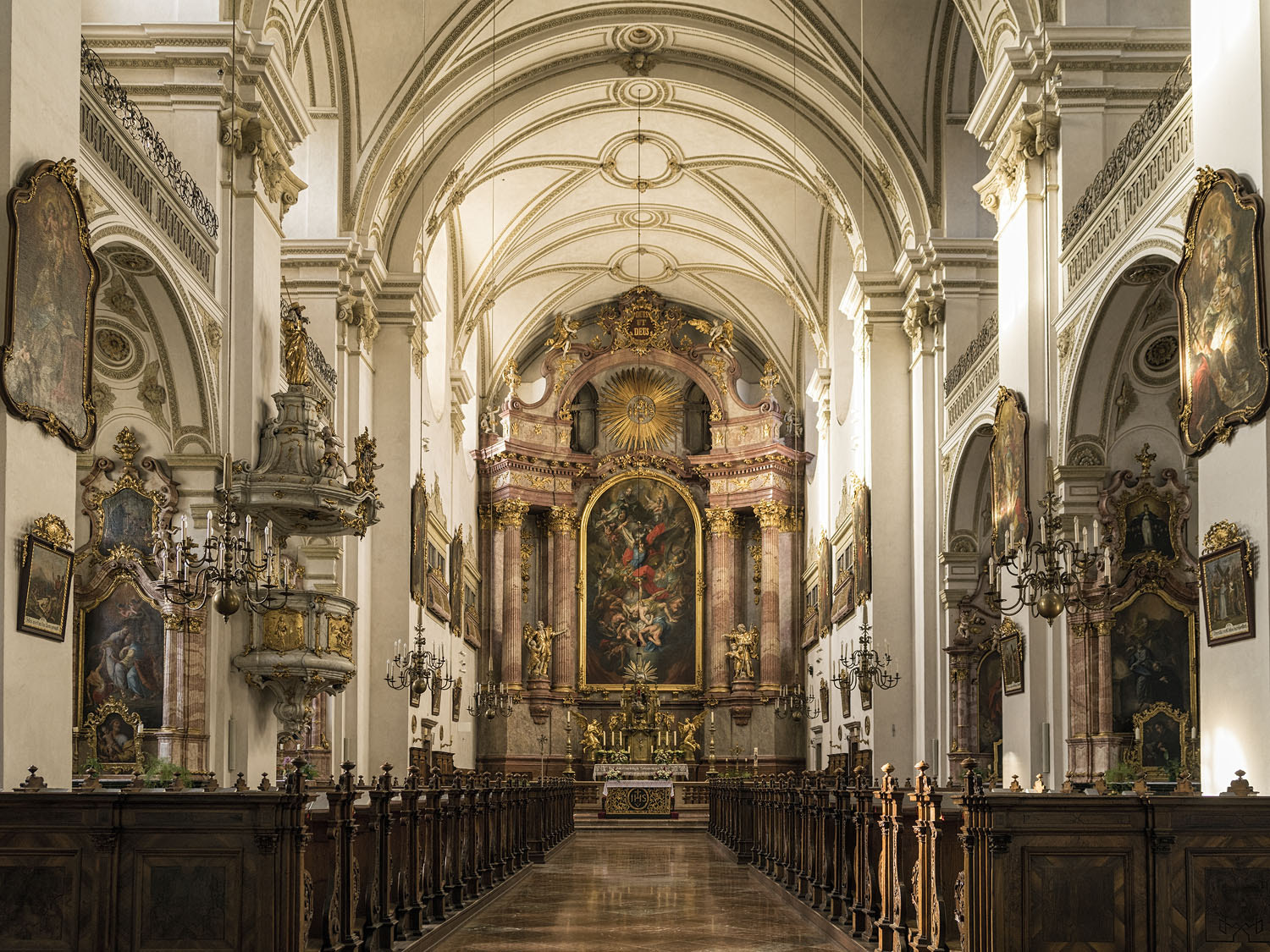 Pentax 645Z + smc PENTAX-FA 645 35mm F3.5 AL [IF] sample photo. Michaelerkirche steyr photography