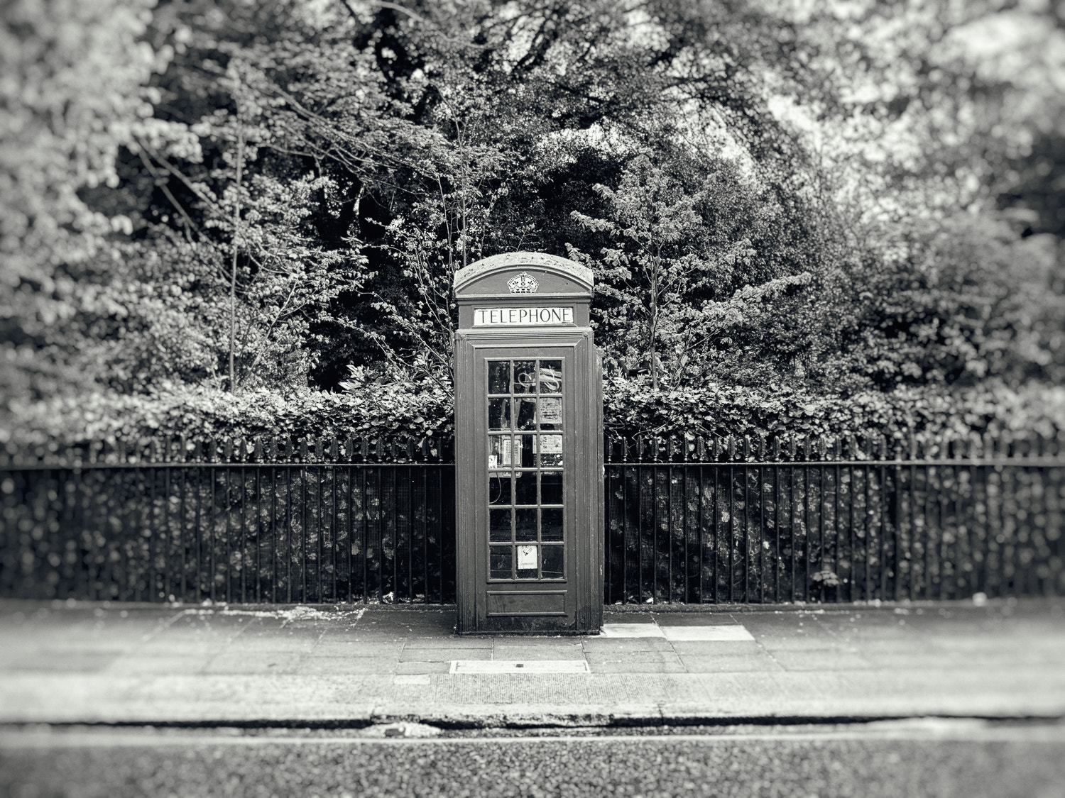 Canon EOS 60D + Canon EF 28mm F2.8 sample photo. Phone booth photography