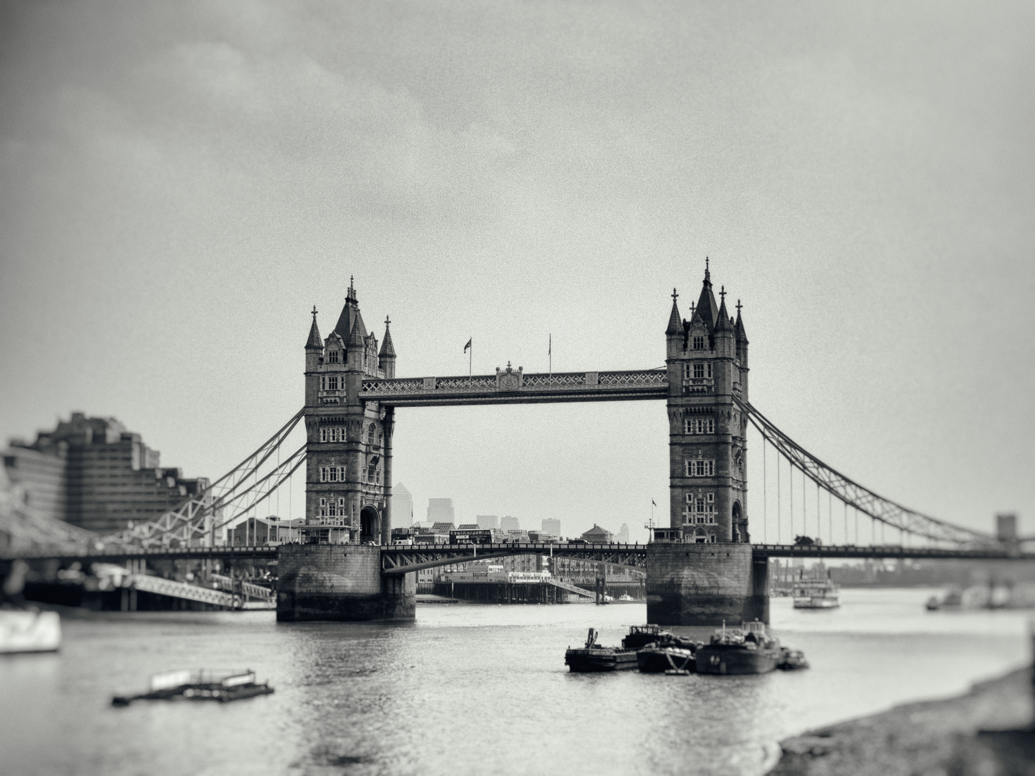 Canon EOS 60D + Canon EF 28mm F2.8 sample photo. Tower bridge photography