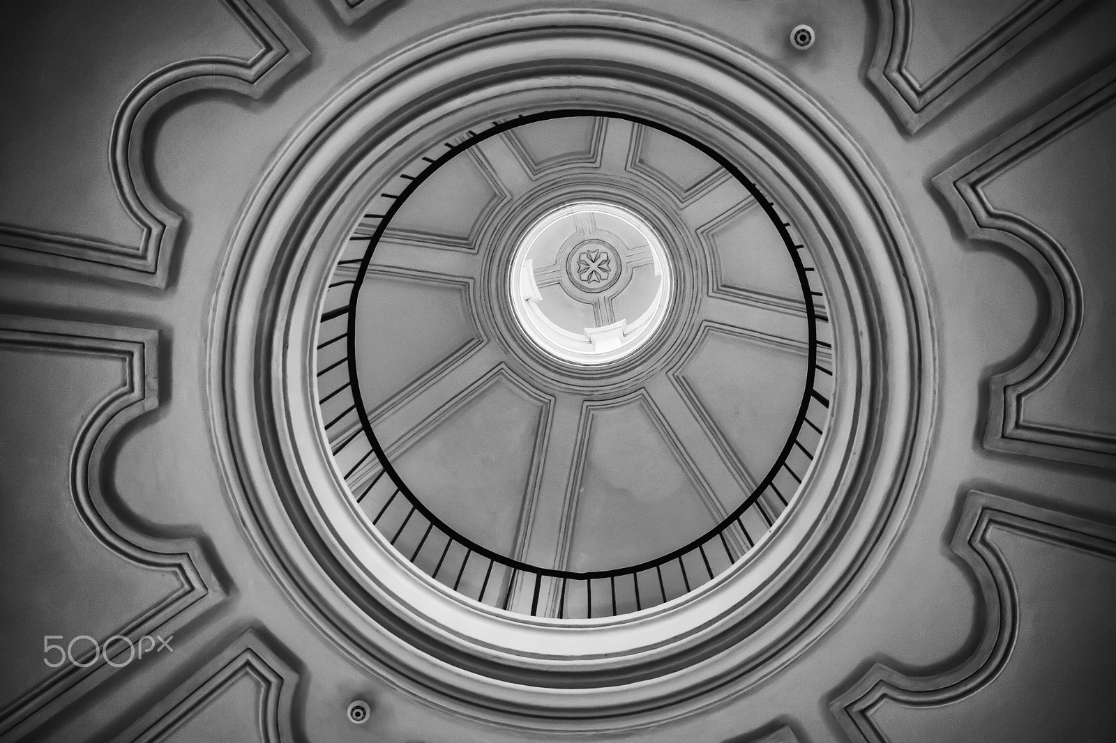 Canon EF-S 24mm F2.8 STM sample photo. Circle photography