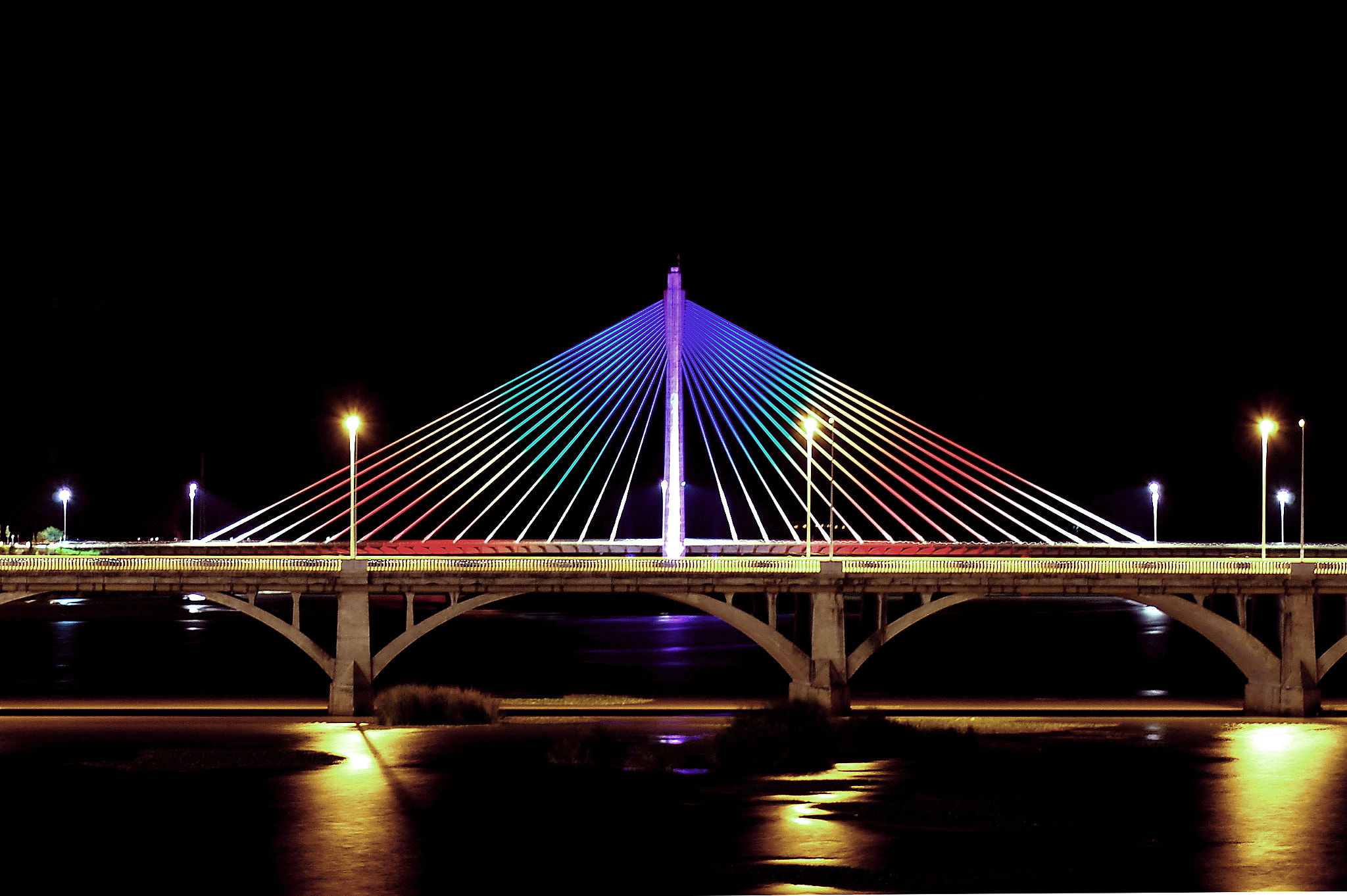 Nikon D40 sample photo. Triangle photography