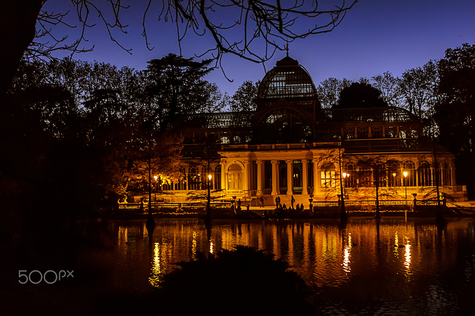 Canon EOS 650D (EOS Rebel T4i / EOS Kiss X6i) + Canon EF 28mm F2.8 sample photo. Palacio de cristal photography