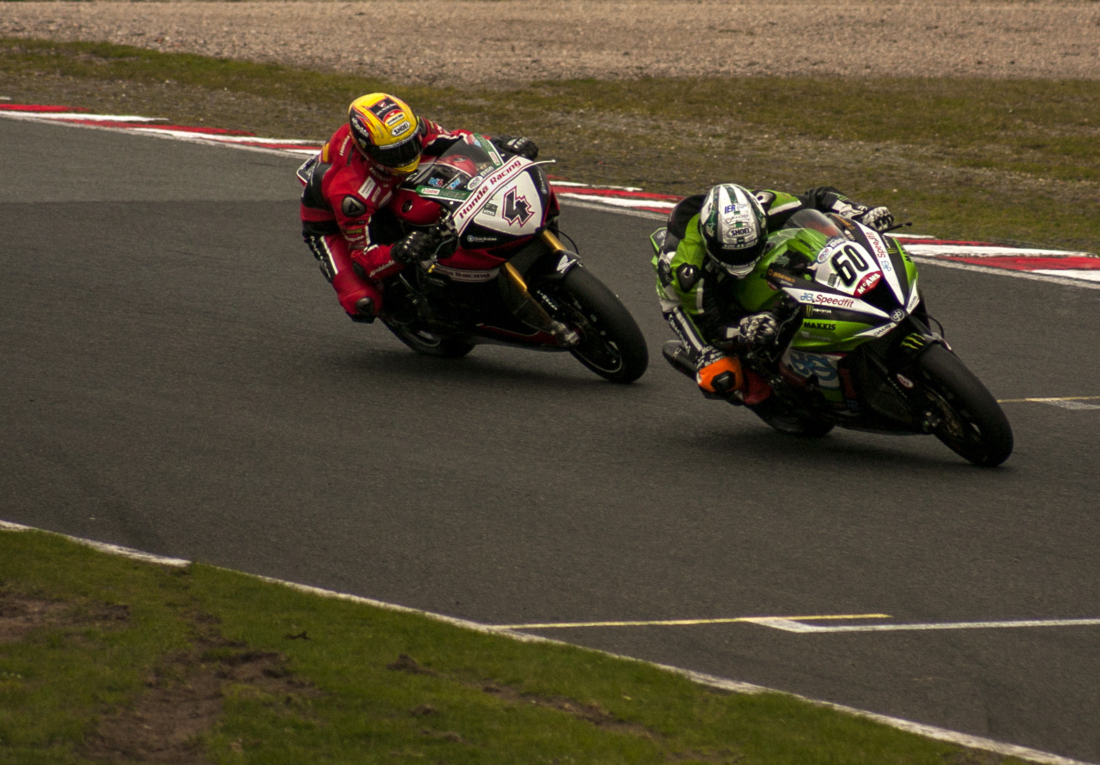 Canon EOS 40D + EF75-300mm f/4-5.6 sample photo. Dan linfoot chasing peter hickman photography