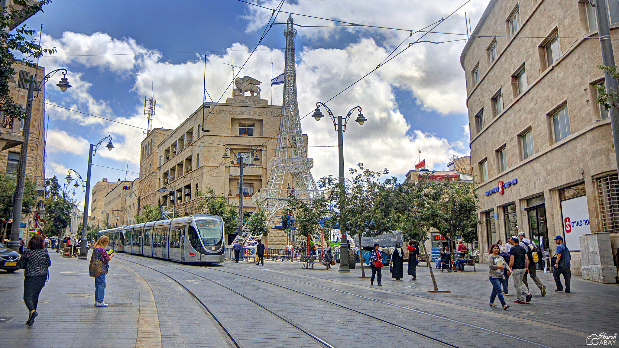 Canon EOS 7D Mark II + Canon EF-S 17-55mm F2.8 IS USM sample photo. Eiffel in jerusalem photography