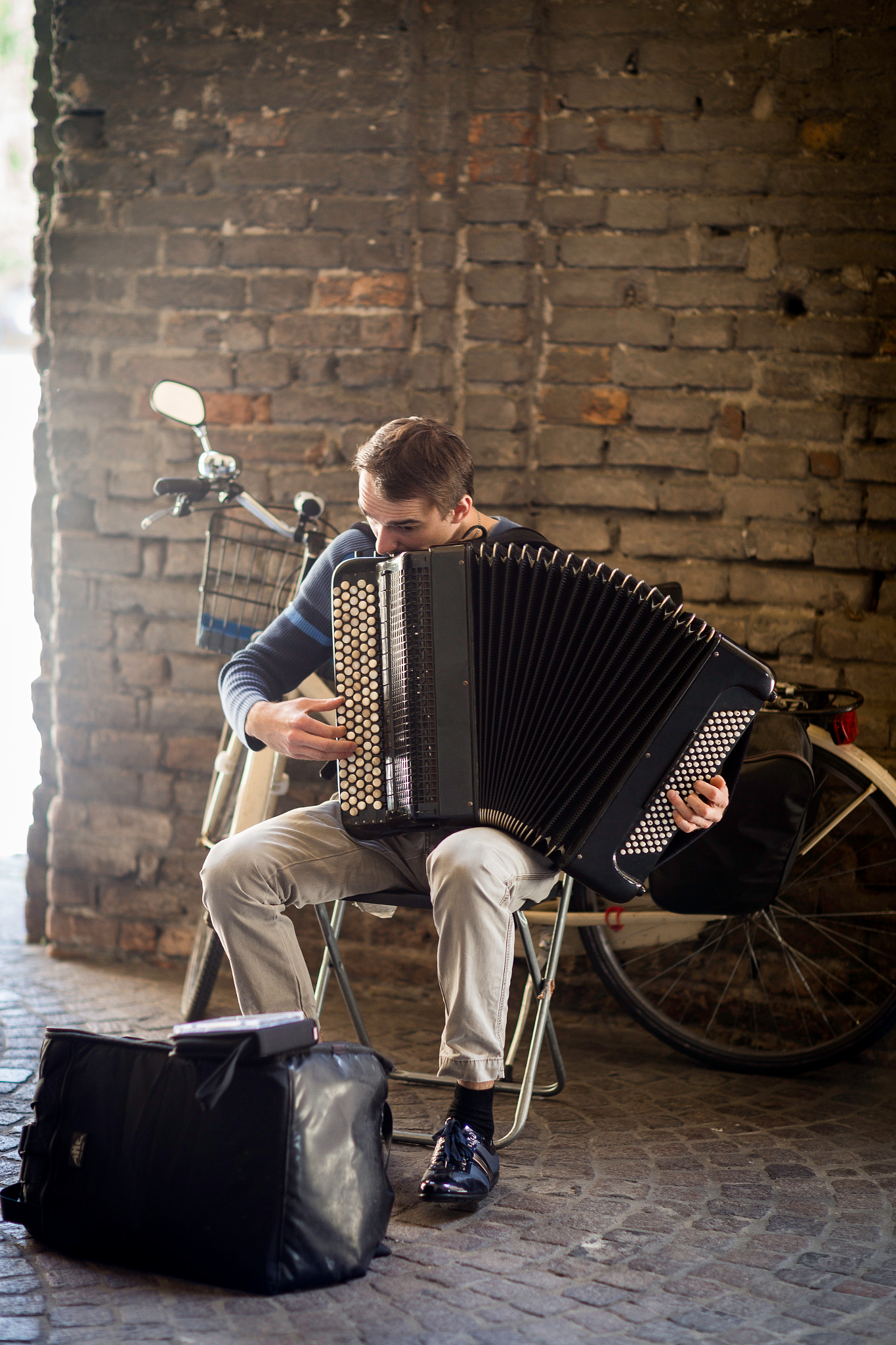 Canon EOS 6D + Canon EF 85mm F1.2 sample photo. Tango in parma photography